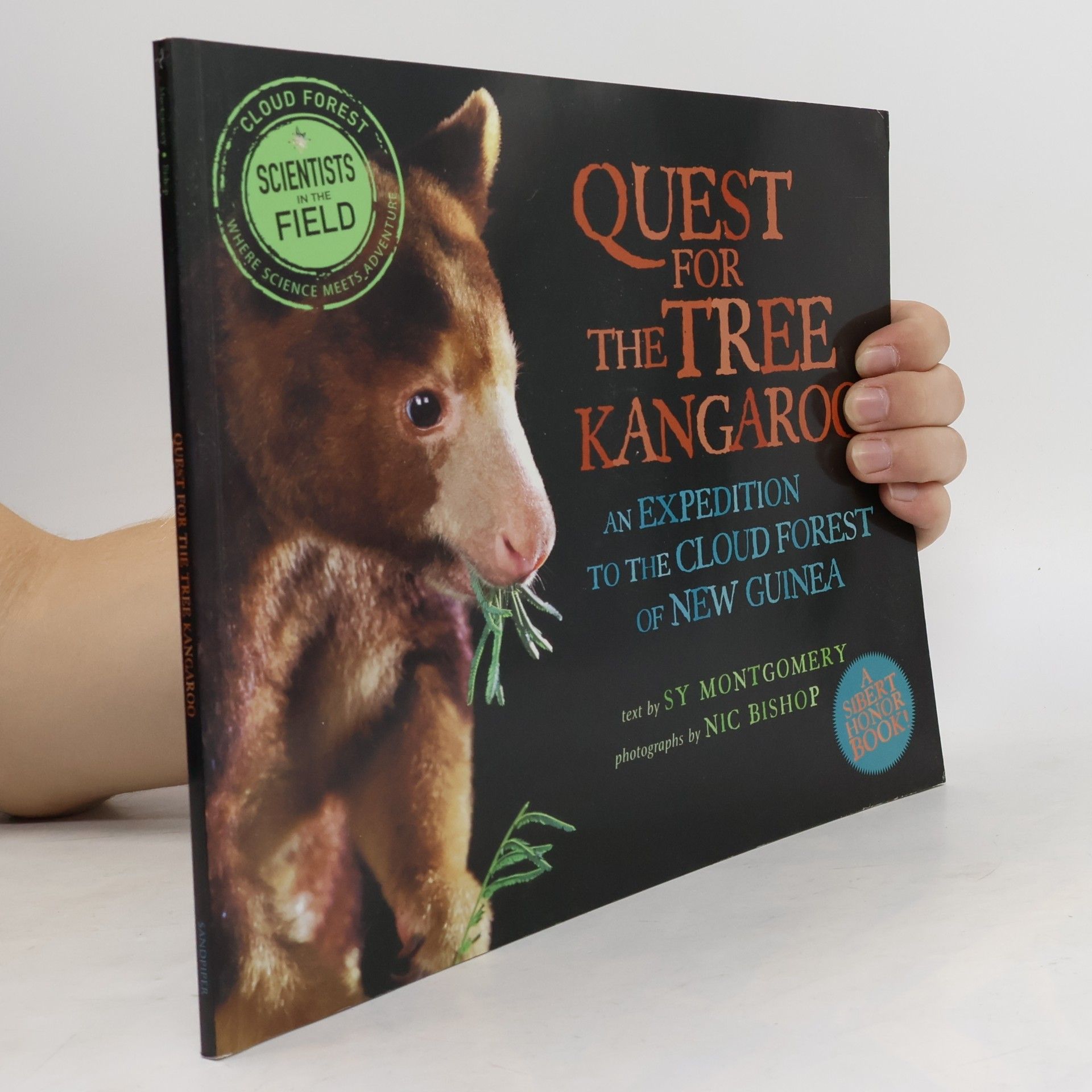 Nic Bishop Scientists in the Field: The Quest for the Tree Kangaroo