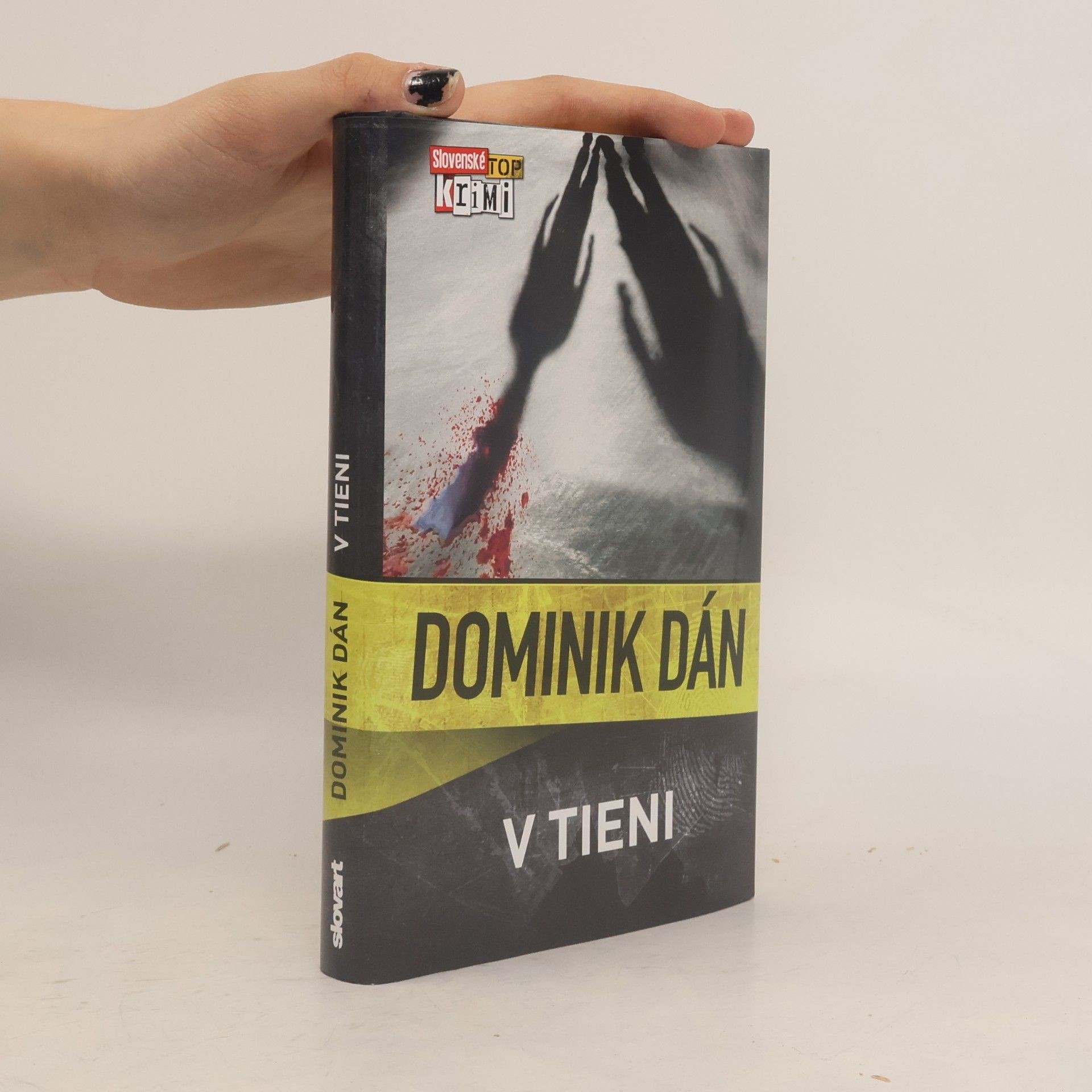 Dominik Dán V tieni