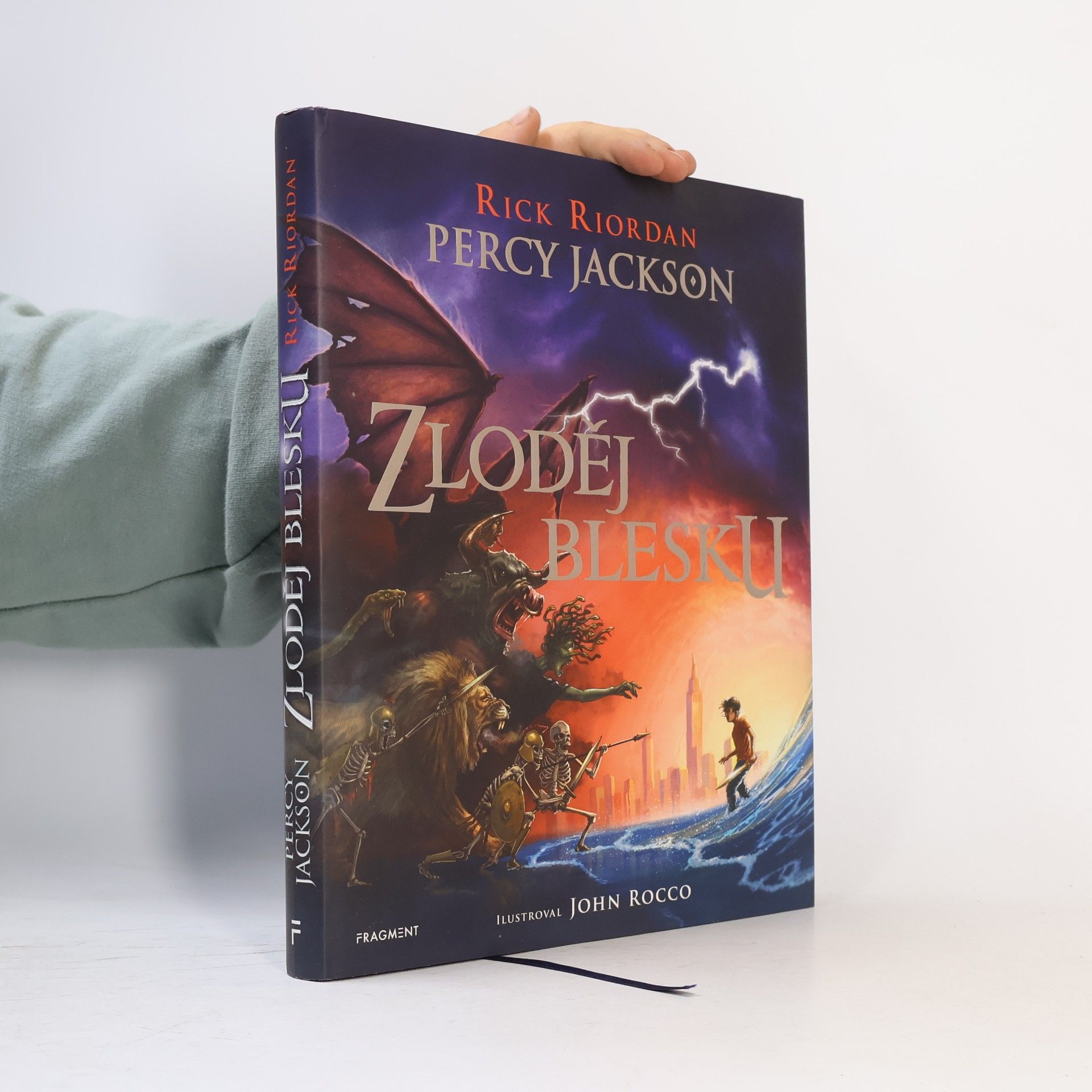 Rick Riordan Percy Jackson. Zloděj blesku