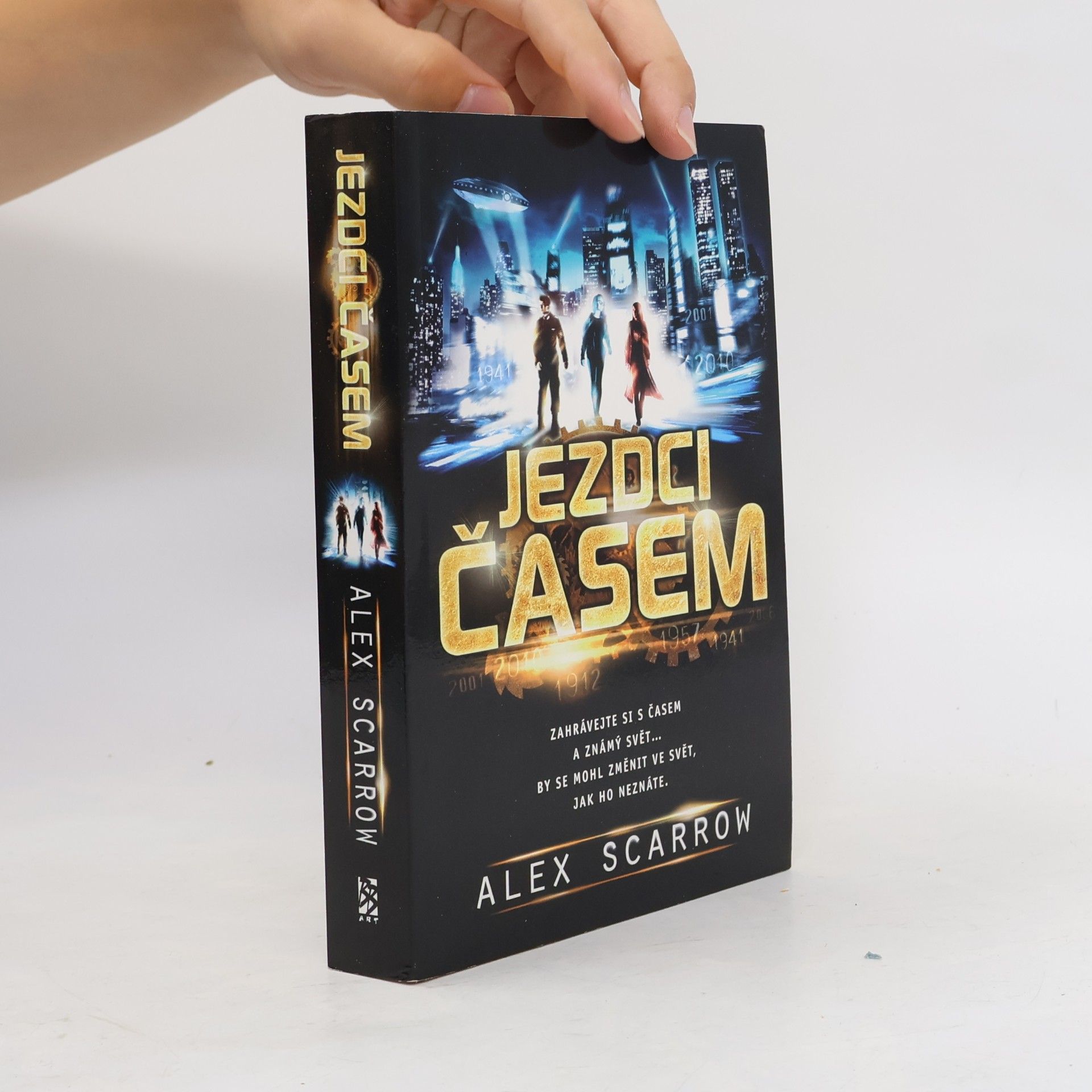 Alex Scarrow Jezdci časem