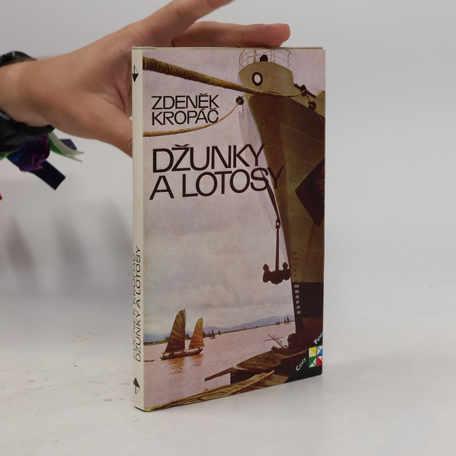 Džunky a lotosy