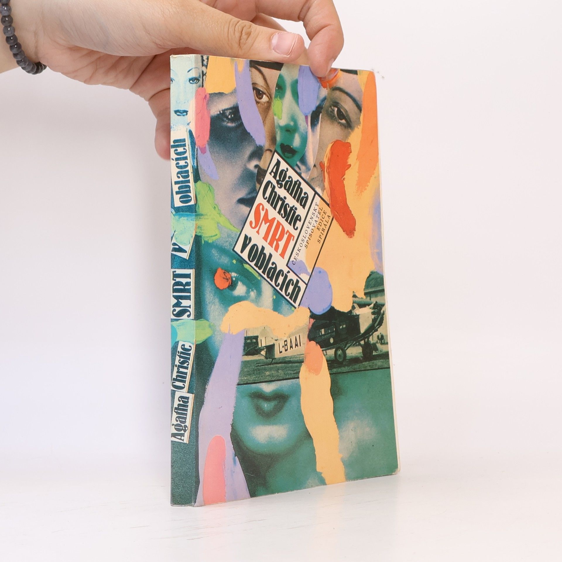 Agatha Christie Smrt v oblacích