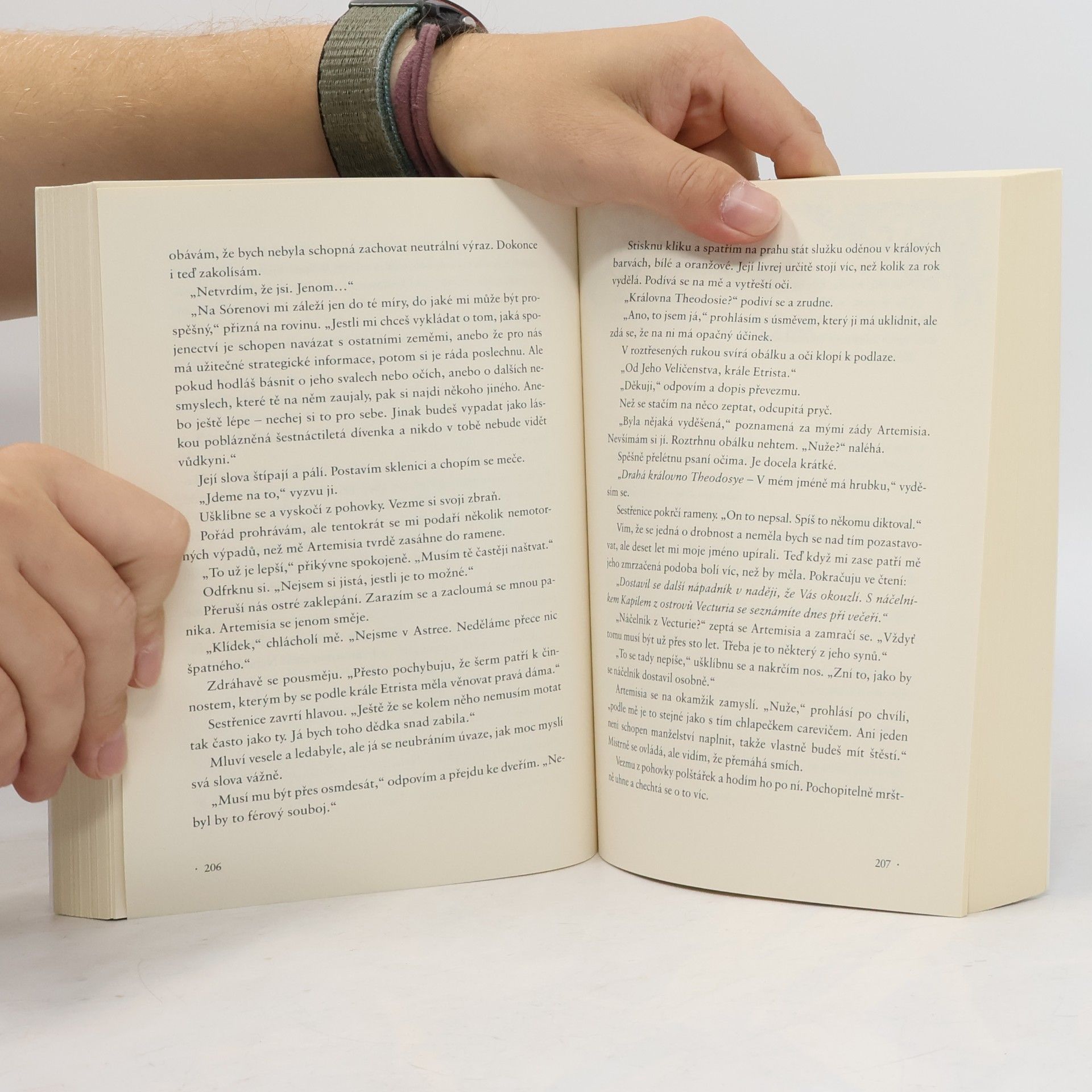 Laura Sebastian Vládkyně kouře