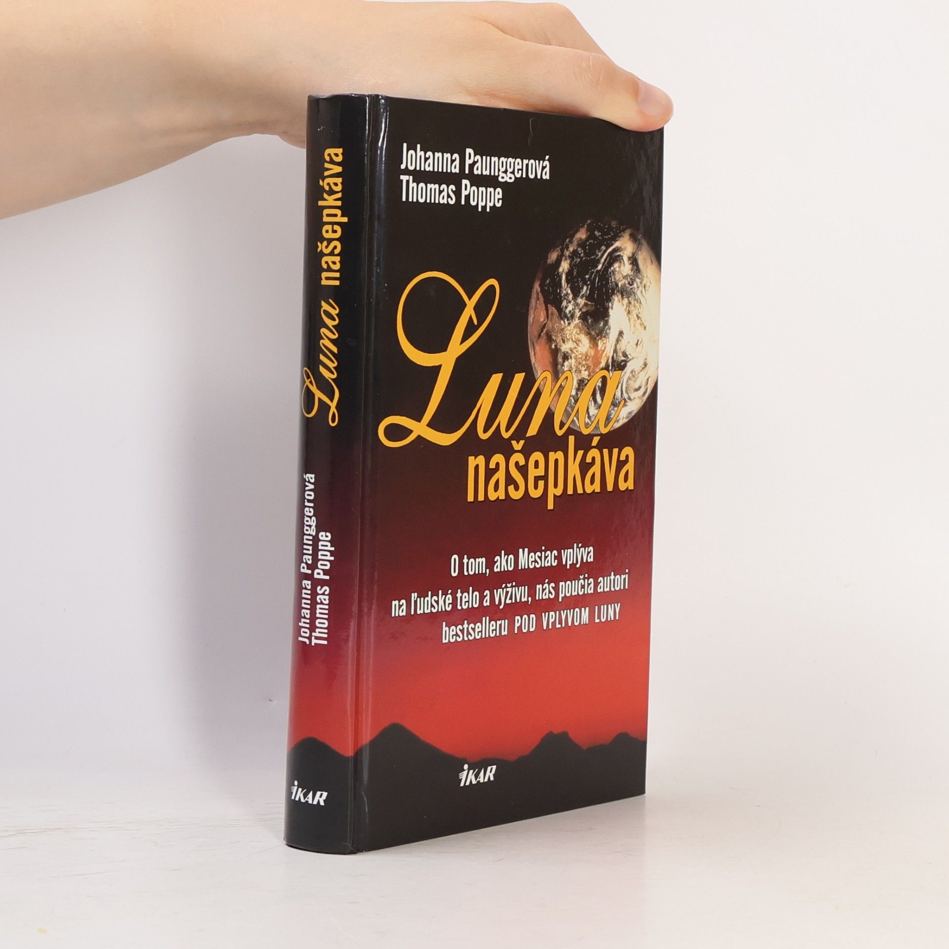 Johanna Paungger Poppe Luna našepkáva