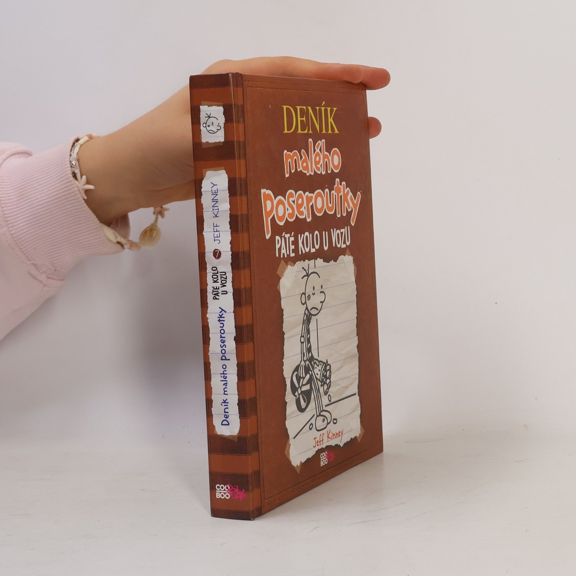 Jeff Kinney Deník malého poseroutky 7. Páté kolo u vozu