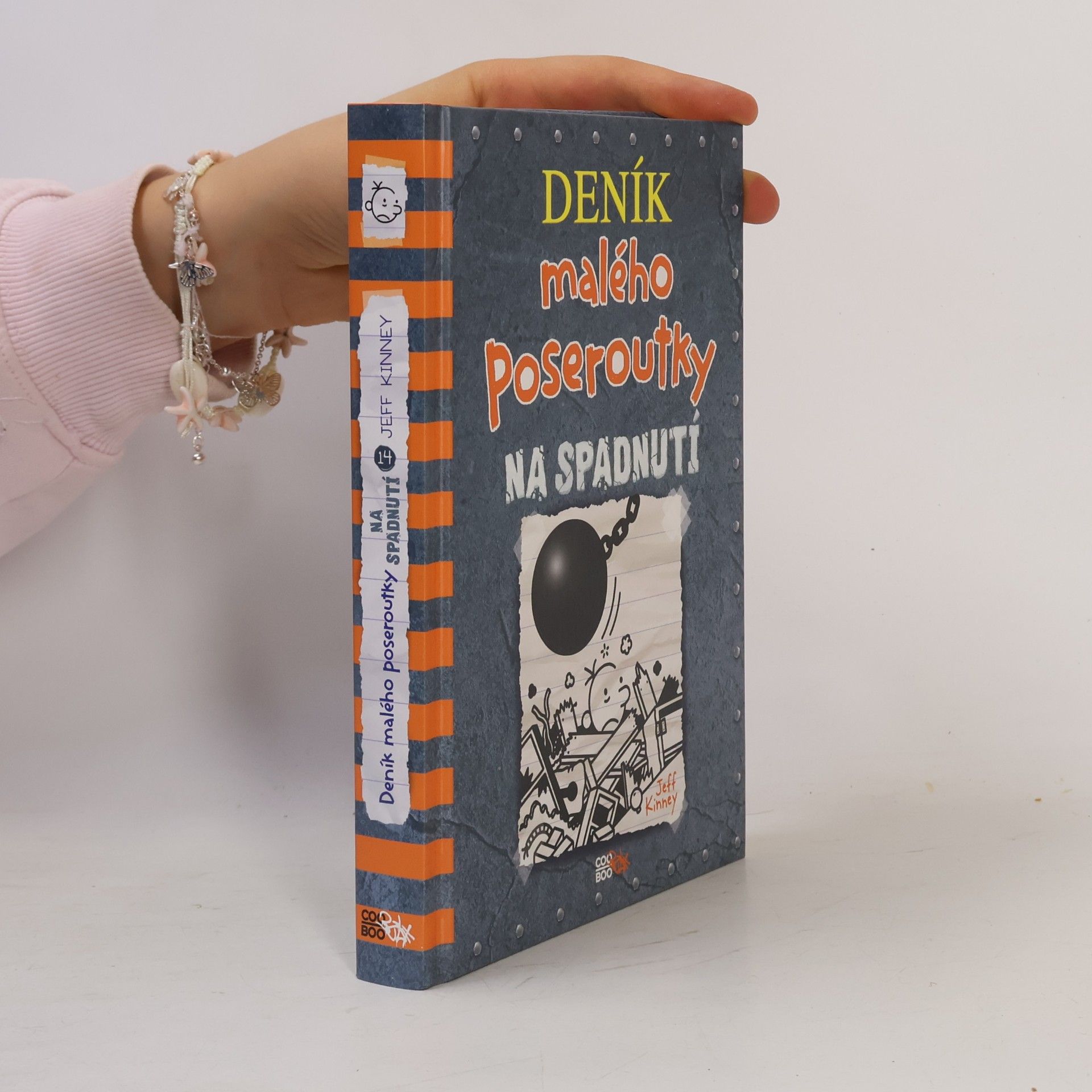 Jeff Kinney Deník malého poseroutky 14. Na spadnutí
