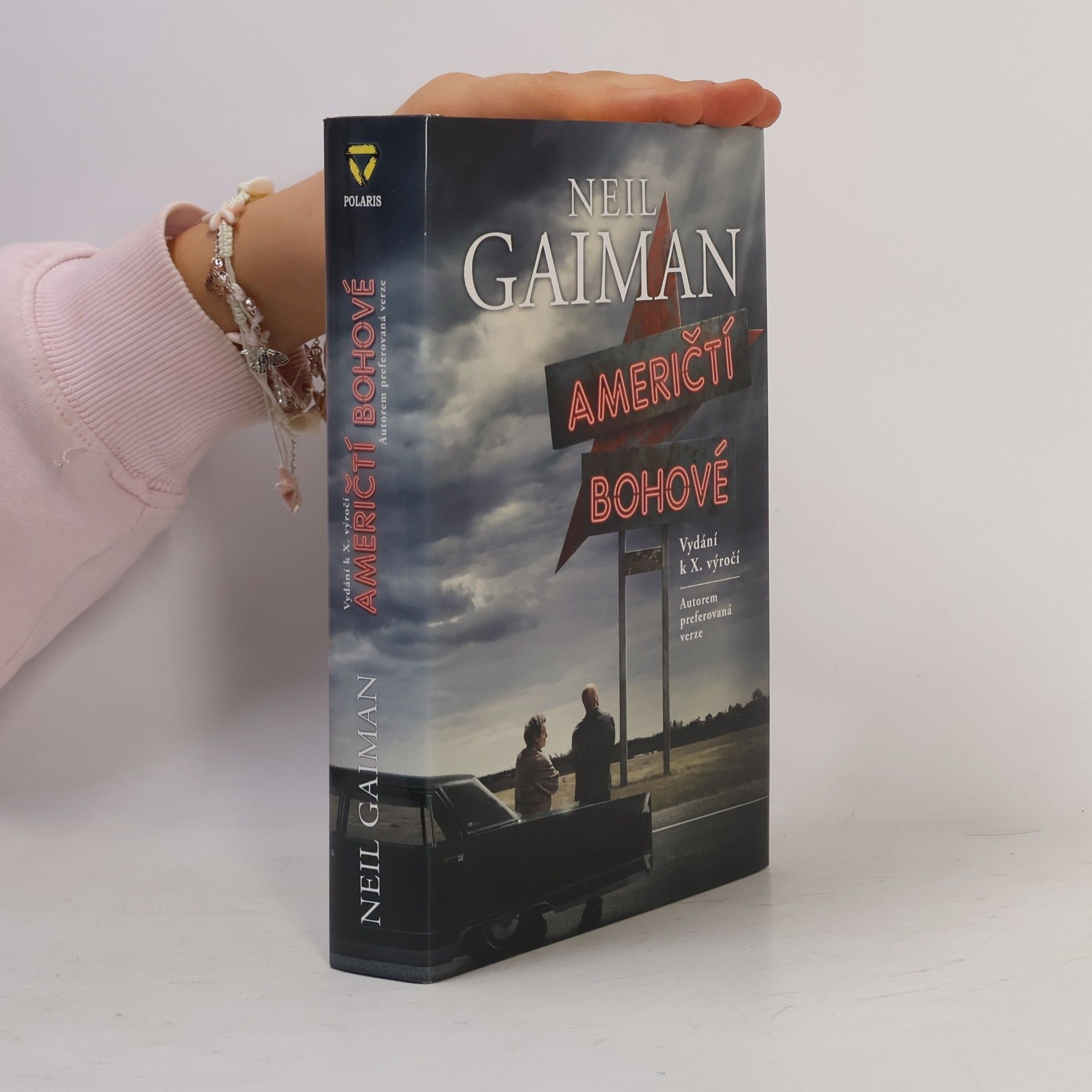 Neil Gaiman Američtí bohové
