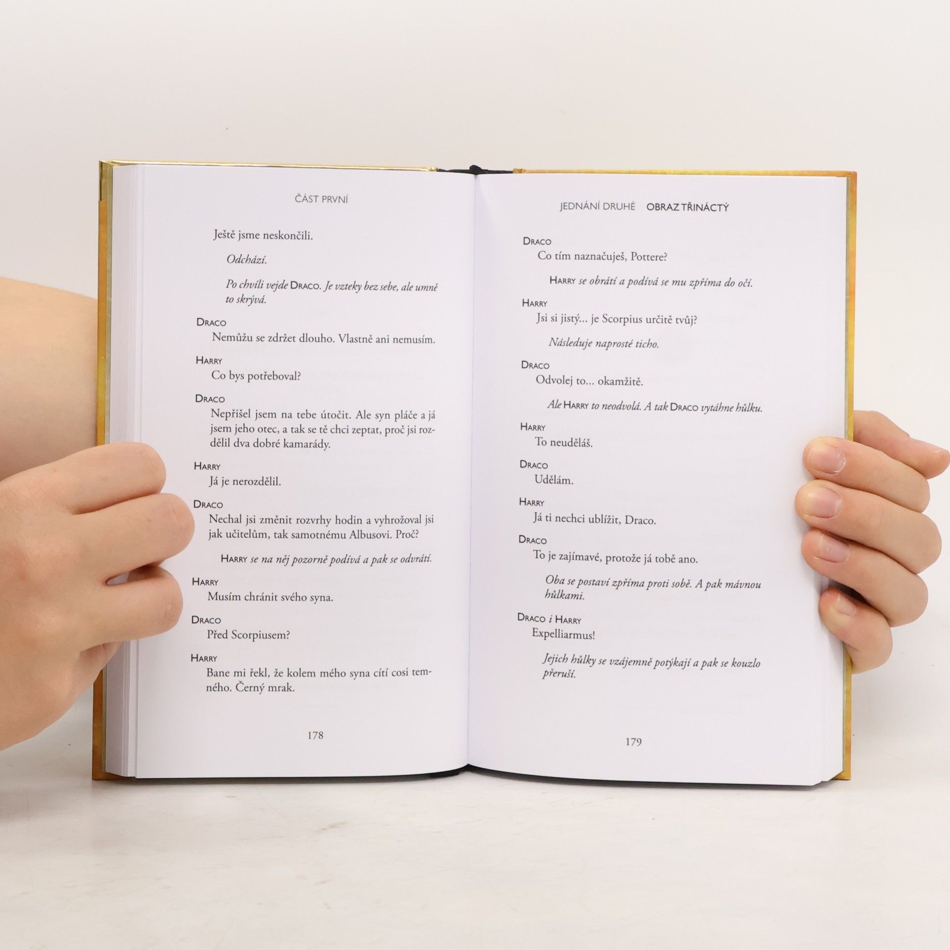 Jack Thorne Harry Potter a prokleté dítě