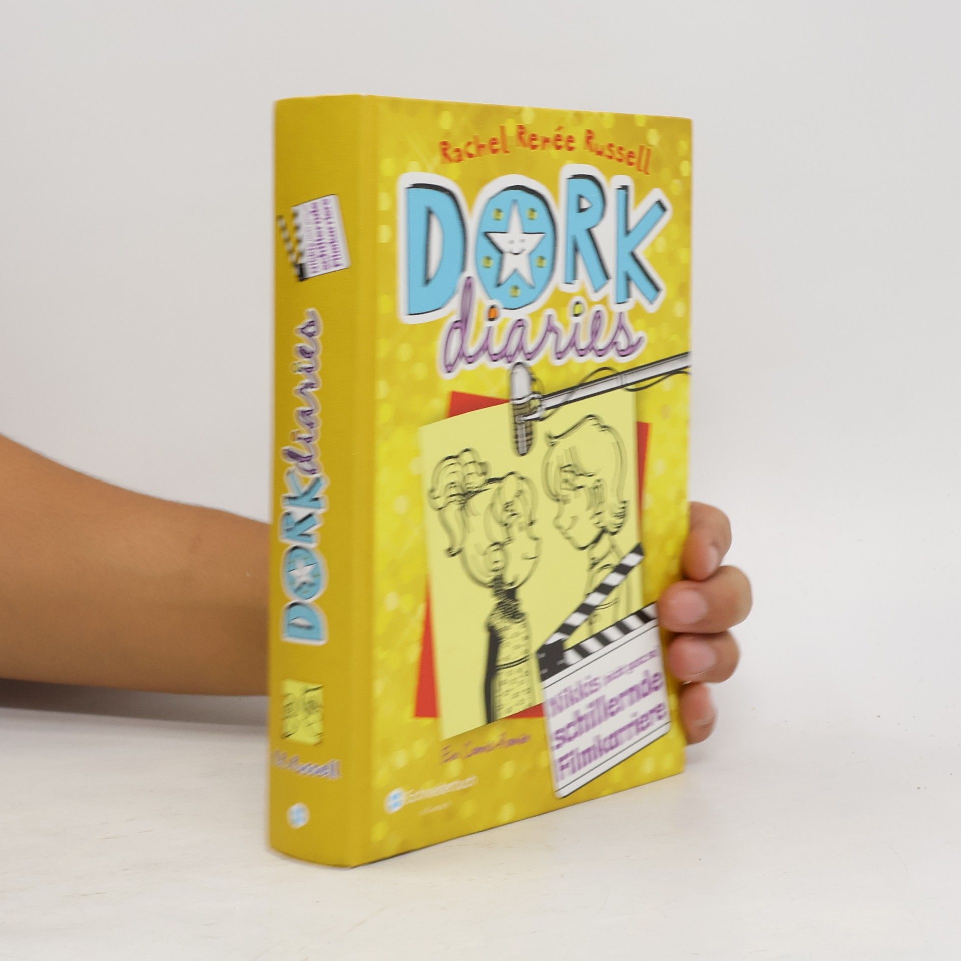 Rachel Renee Russell Dork Diaries: Nikkis (nicht ganz so) schillernde Filmkarriere