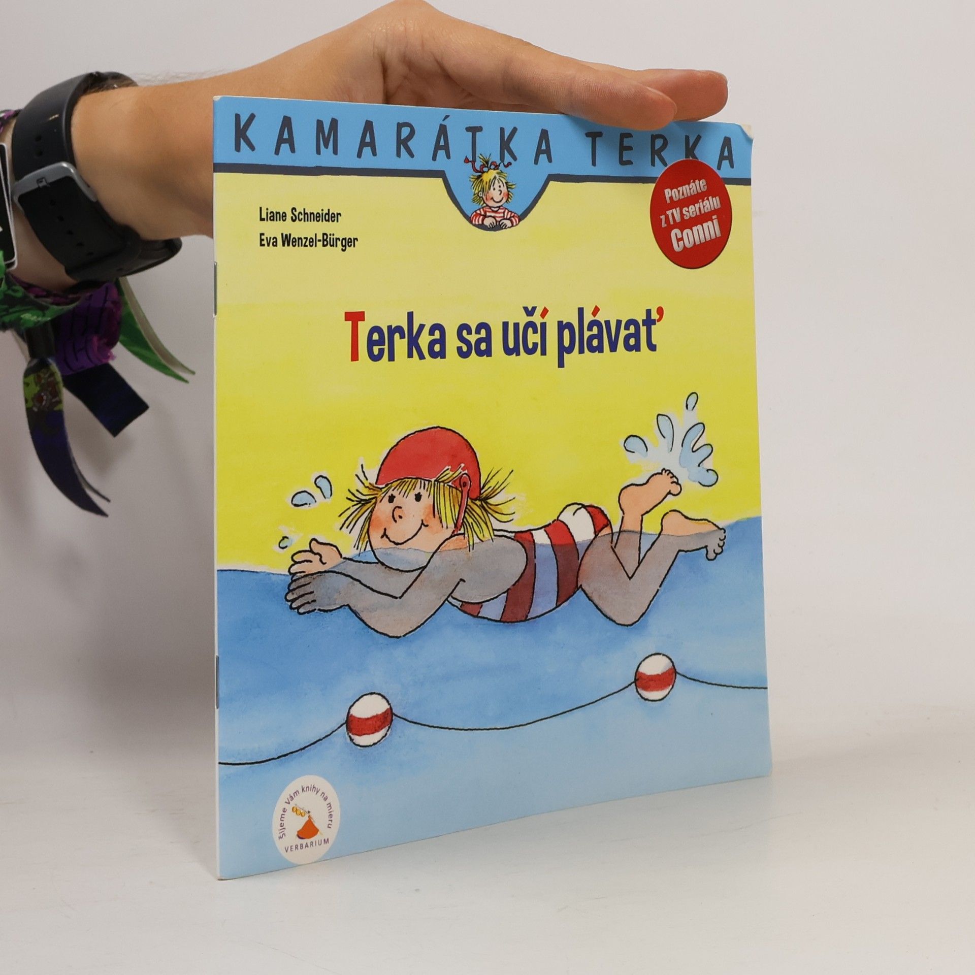 Lianne Schneider Terka sa učí plávatʹ