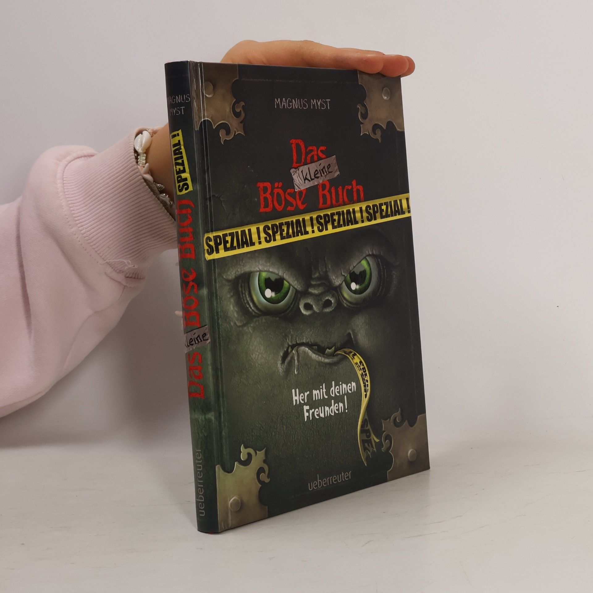 Magnnus Myst Das Böse Buch. Her mit deinen Freunden!