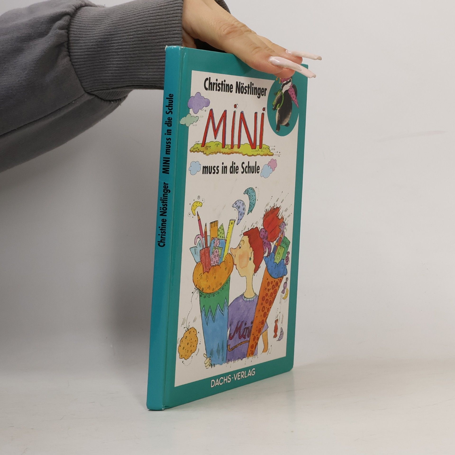 Mini muss in die Schule