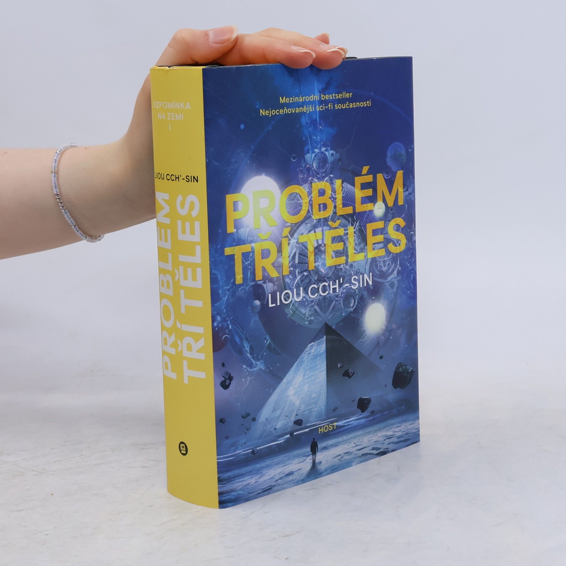 Cixin Liu Problém tří těles
