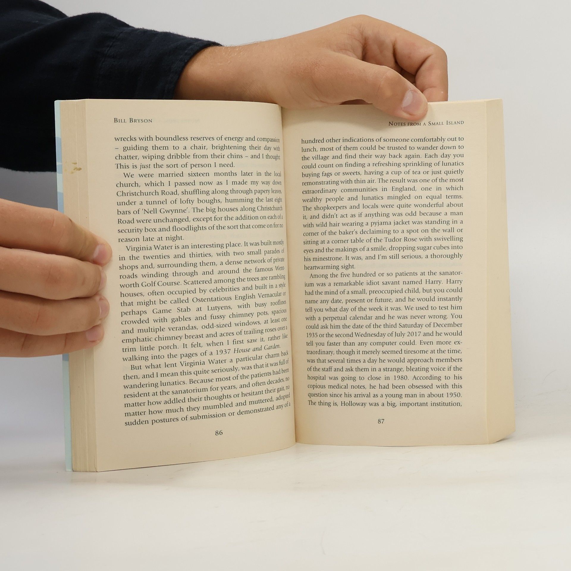 Bill Bryson Notes from a small island: Journey through Britain