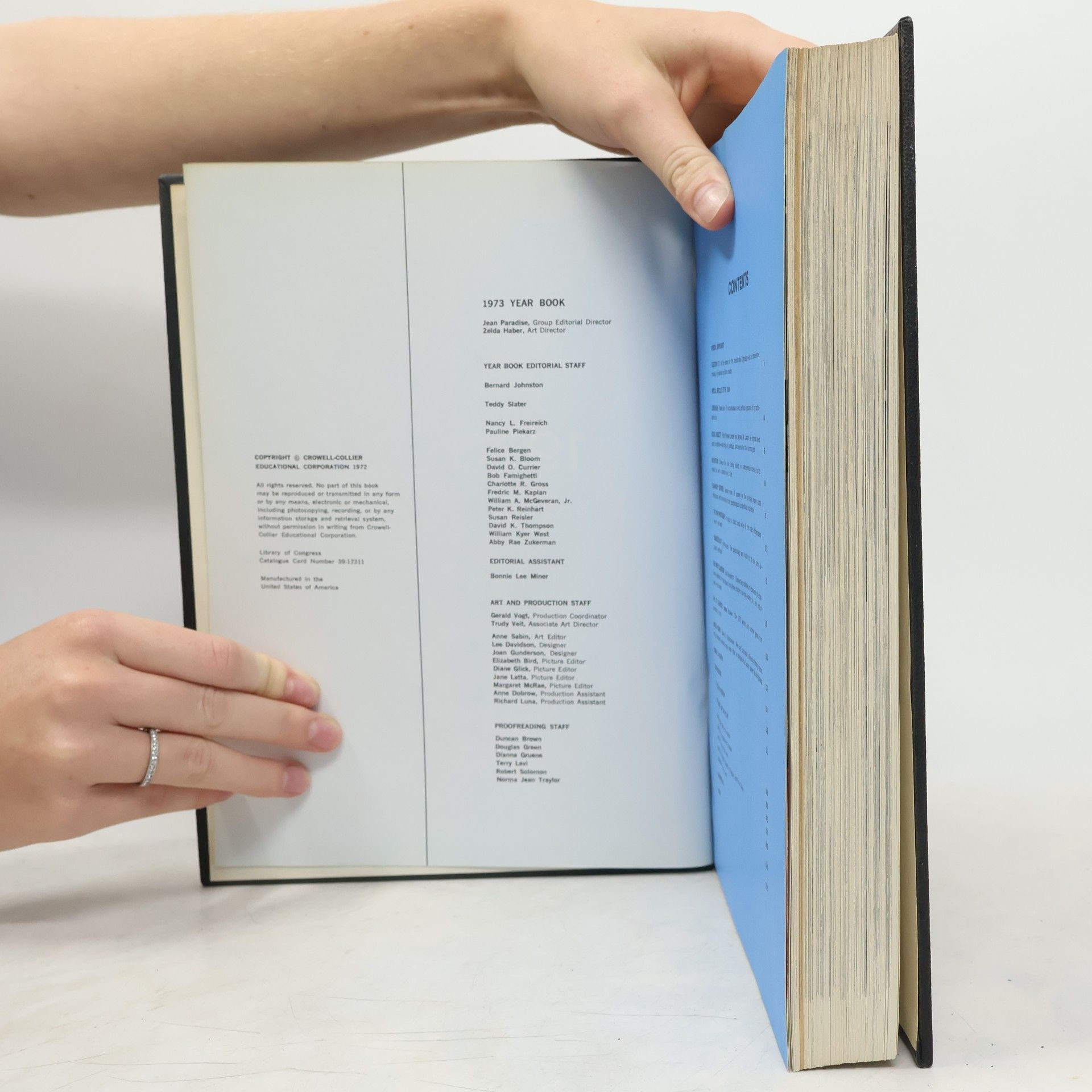 Various authors Collier's Year Book 1973