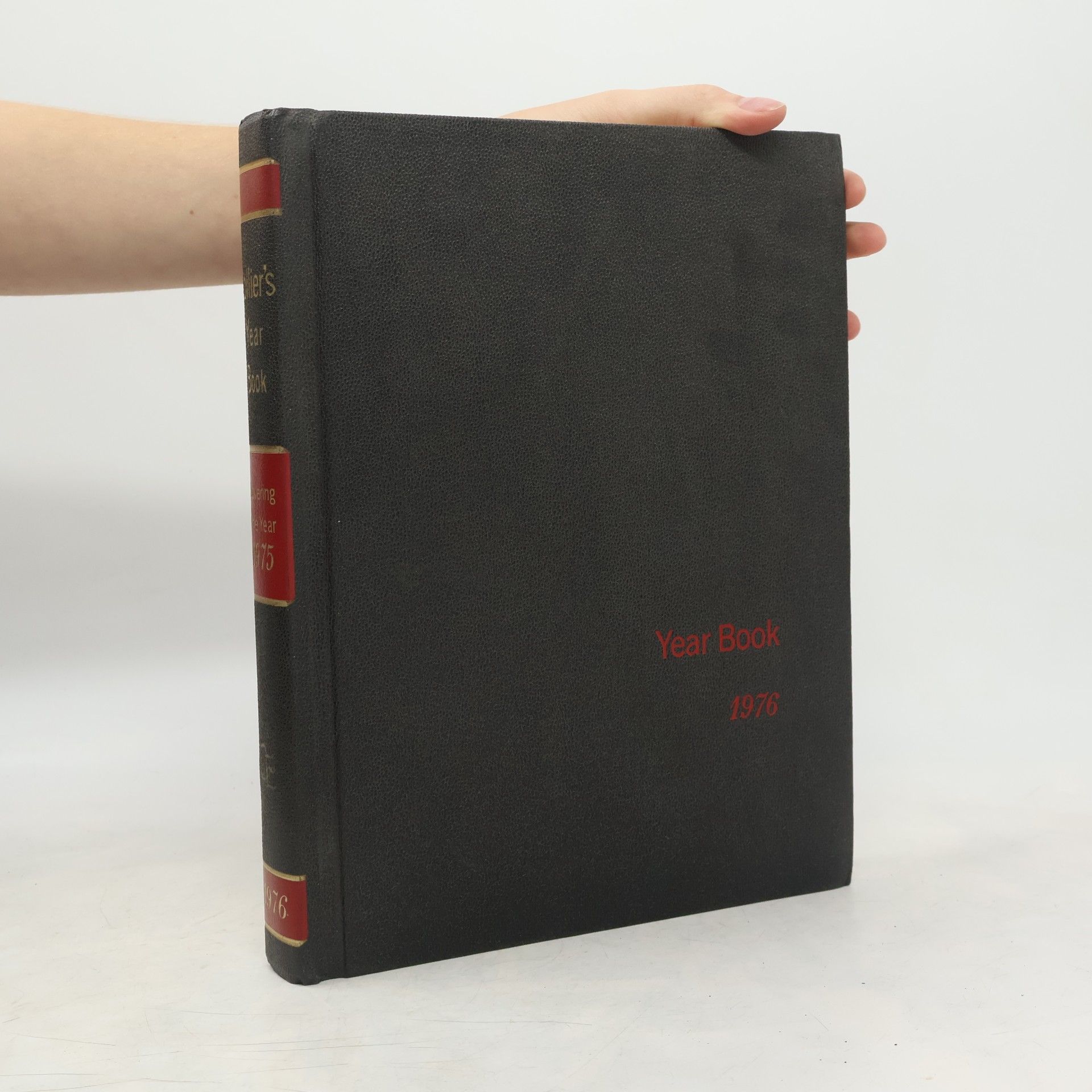 AA.VV. 1976 Year Book