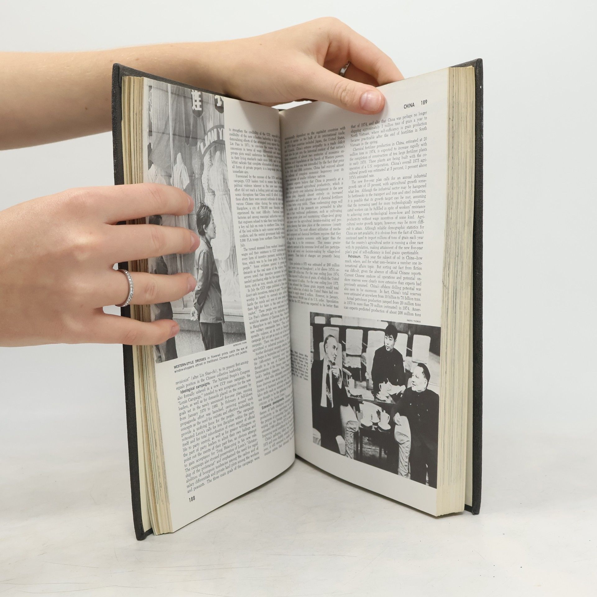 Kolektiv autorů 1976 Year Book