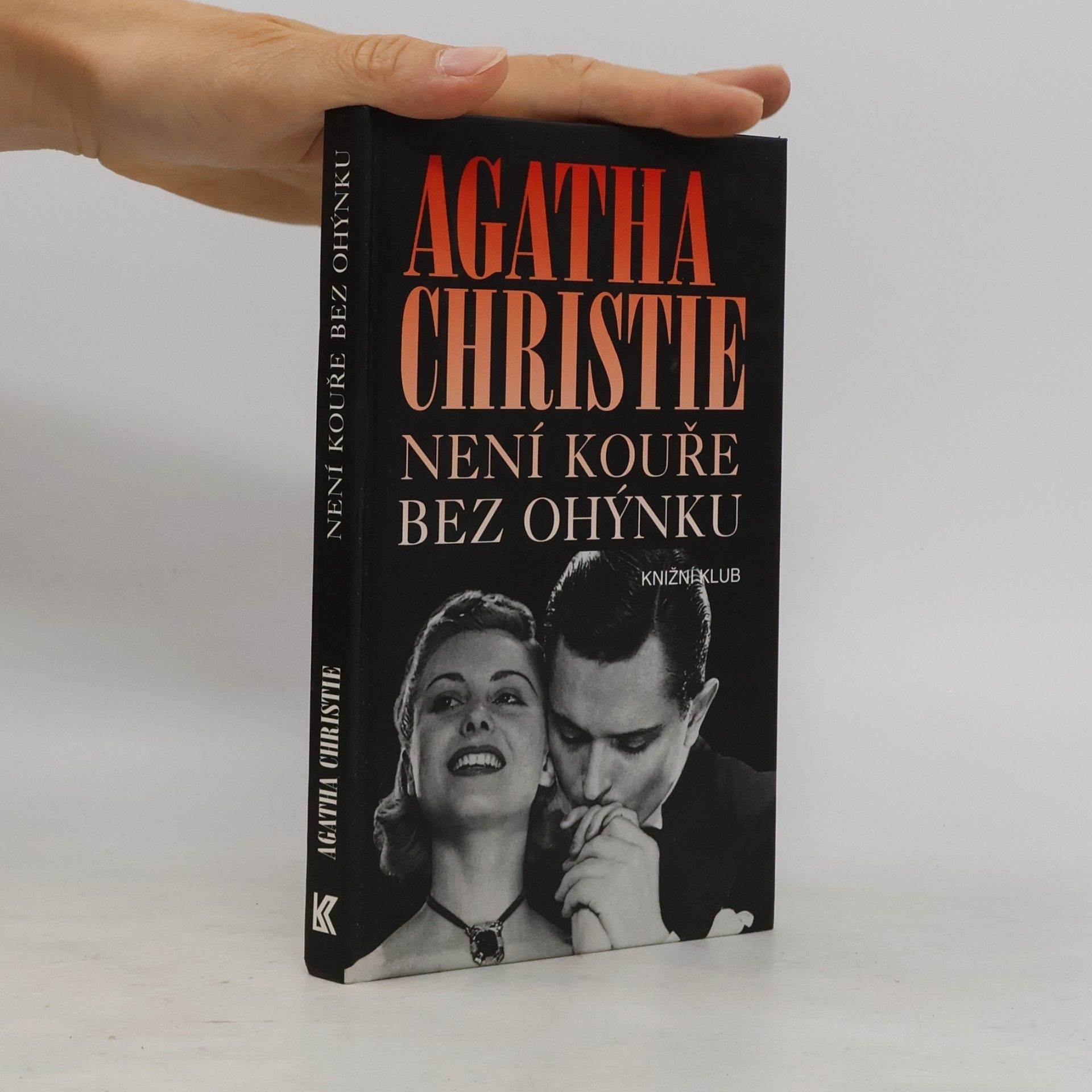 Agatha Christie Není kouře bez ohýnku