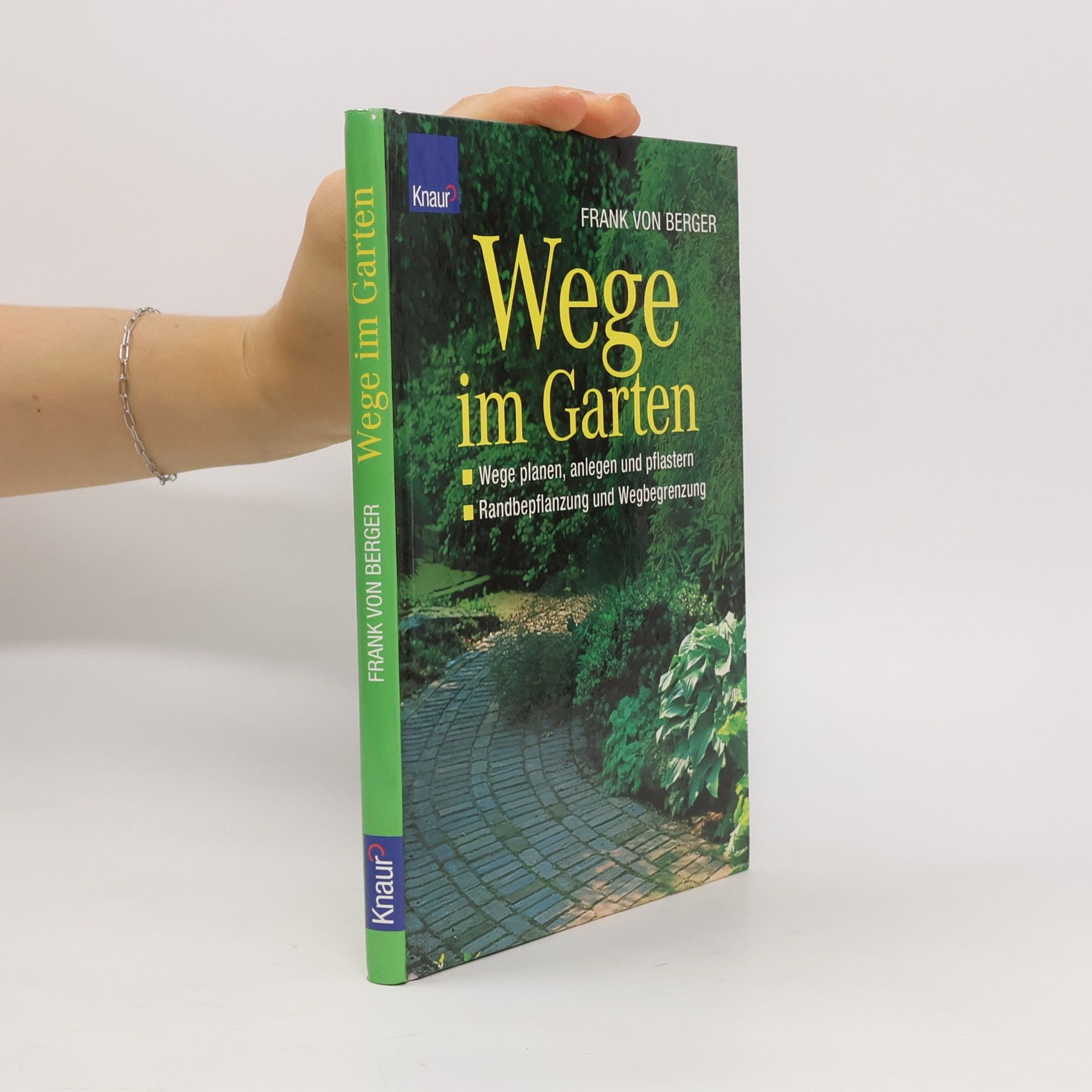 Wege im Garten