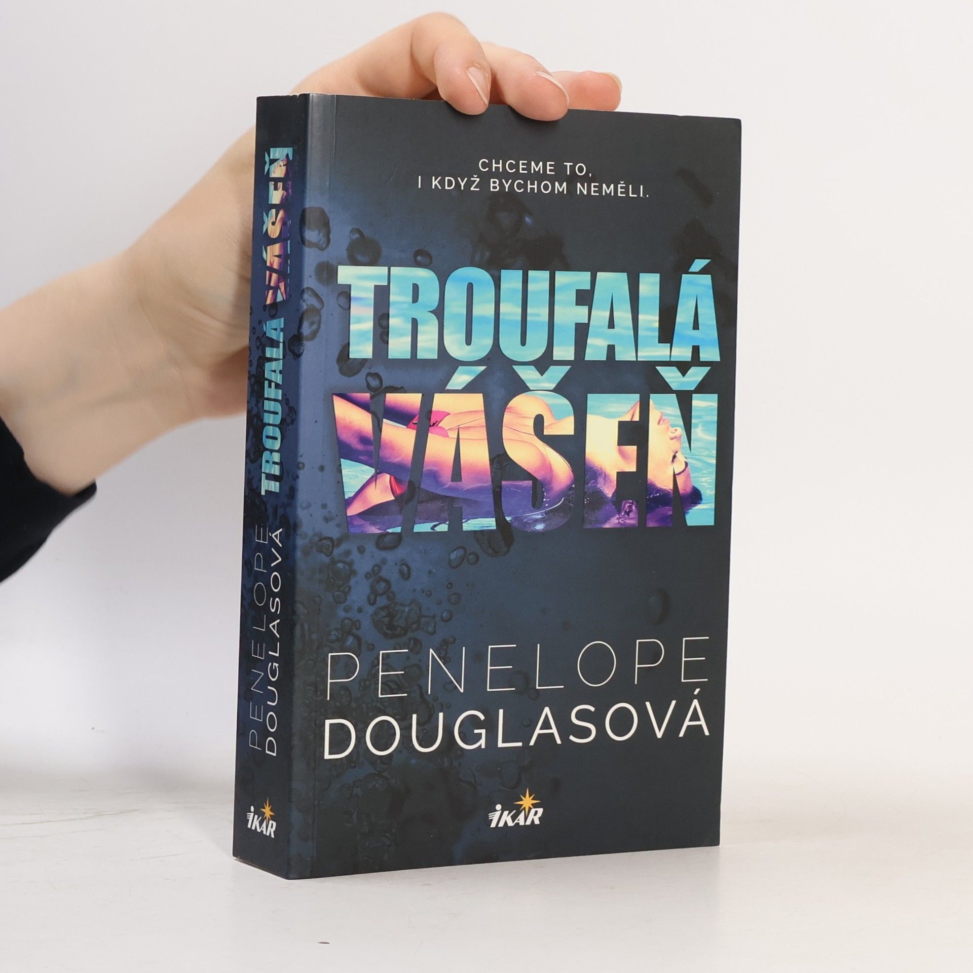 Penelope Douglas Troufalá vášeň