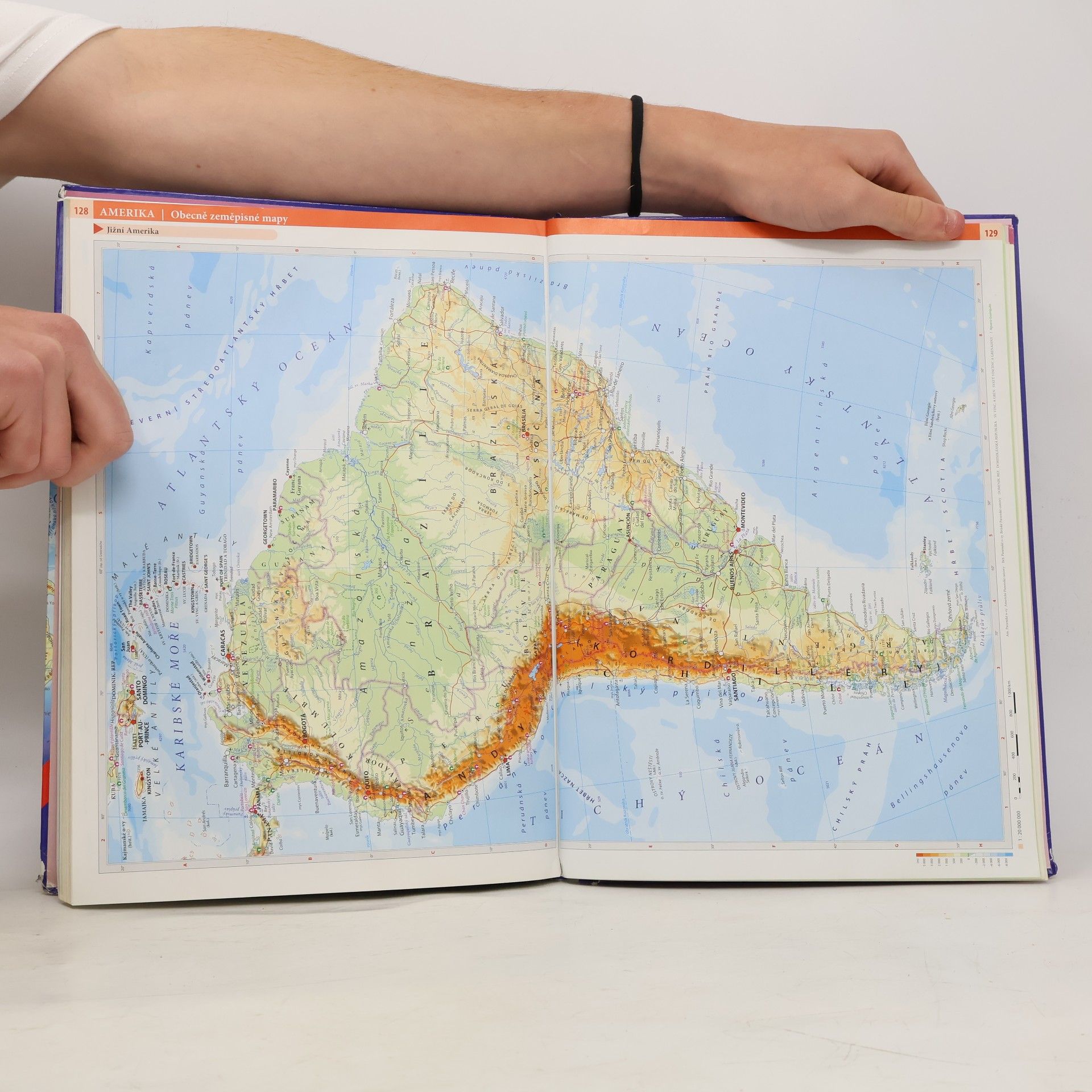 Various authors Školní atlas světa