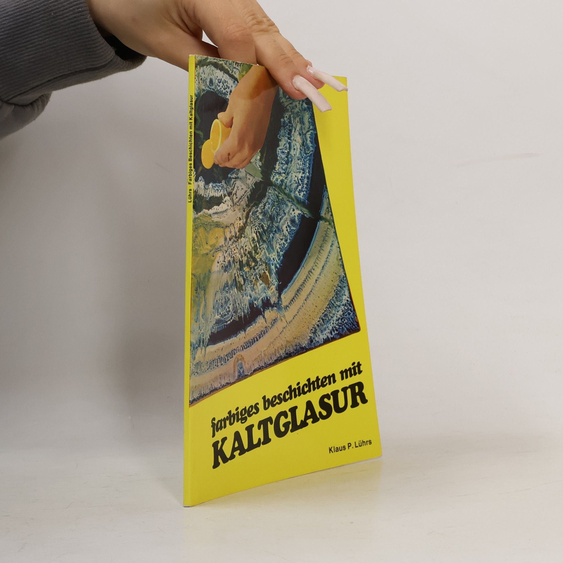 Farbiges Beschichten mit Kaltglasur