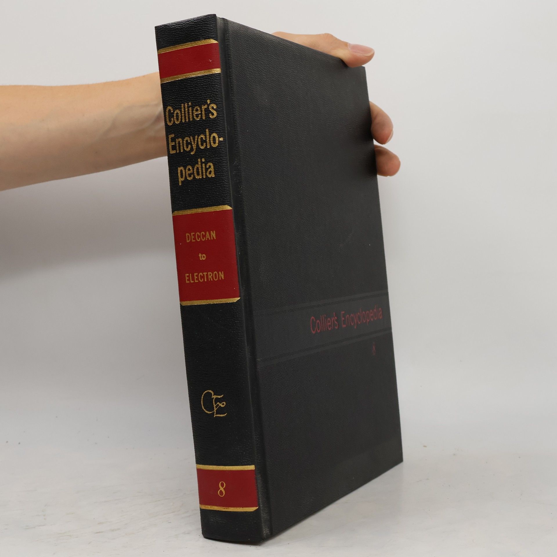 Kolektiv autorů Collier's Encyclopedia 8