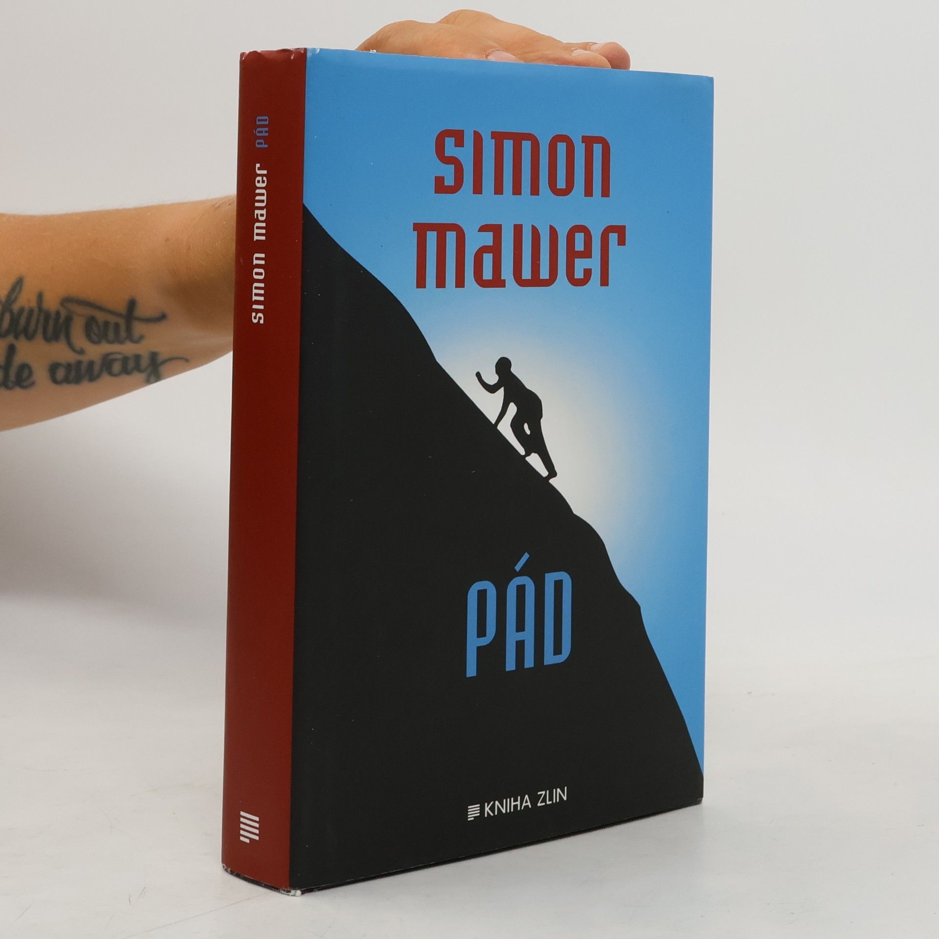 Simon Mawer Pád