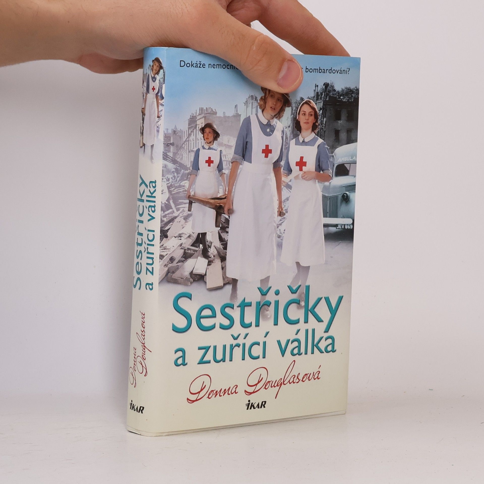 Donna Douglas Sestřičky a zuřící válka