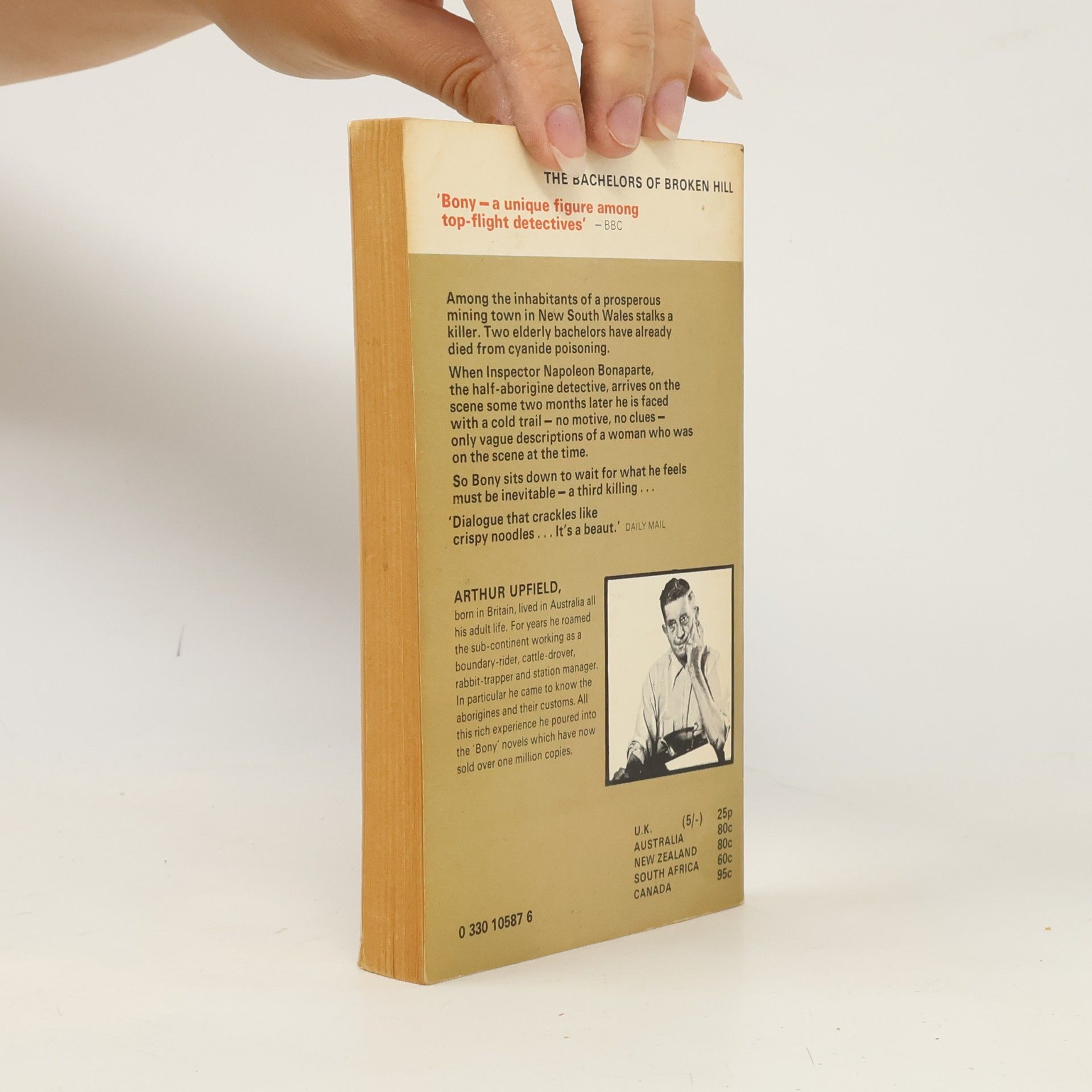 Arthur Upfield Inspector Napoleon Bonaparte Mystery: The Bachelors of Broken Hill