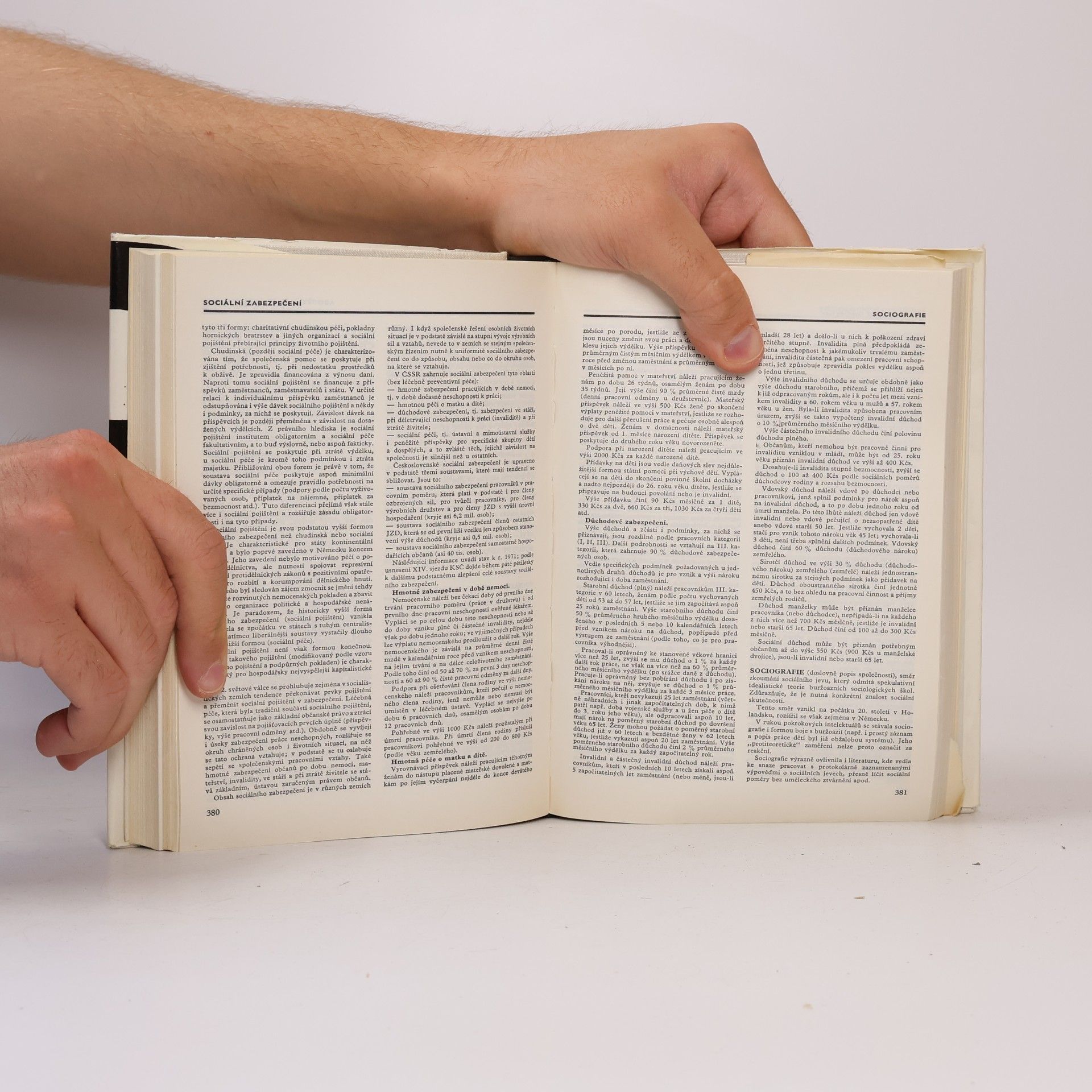 Various authors Ekonomická encyklopedie I. a II.