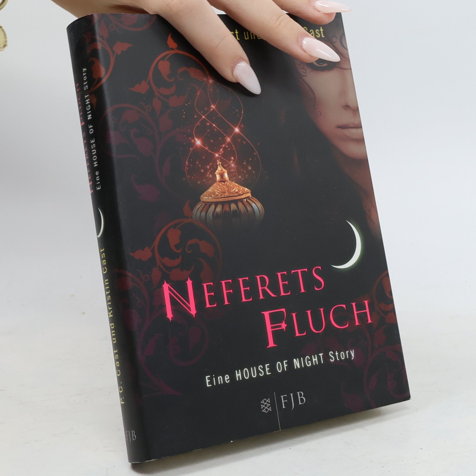 Phyllis Christine Cast Neferets Fluch