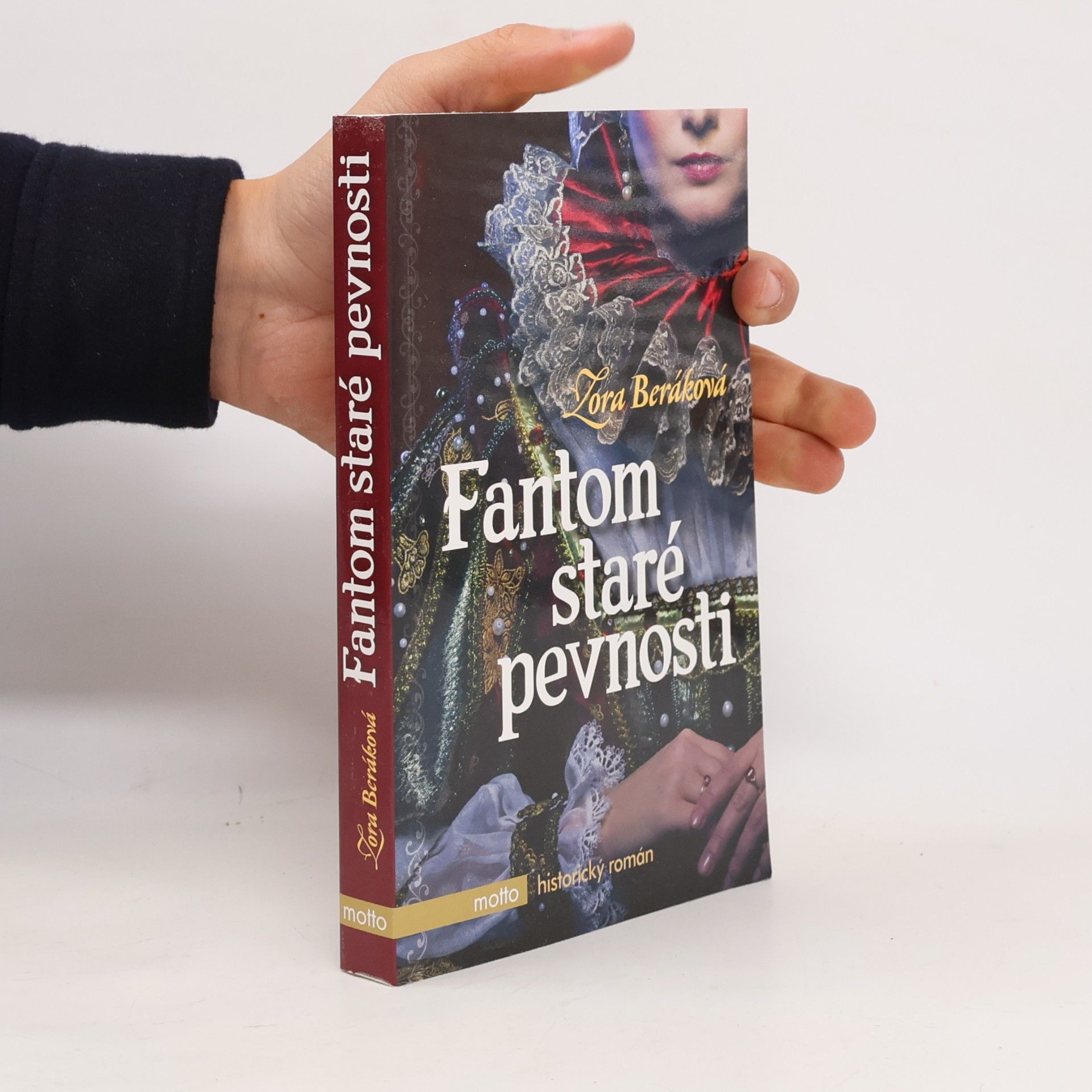 Zora Beráková Fantom staré pevnosti : dobrodružný historický román