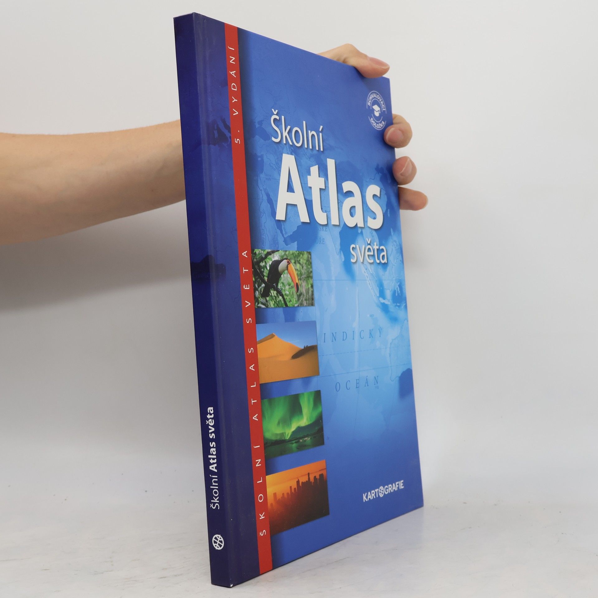 Collectif d'auteurs Školní atlas světa