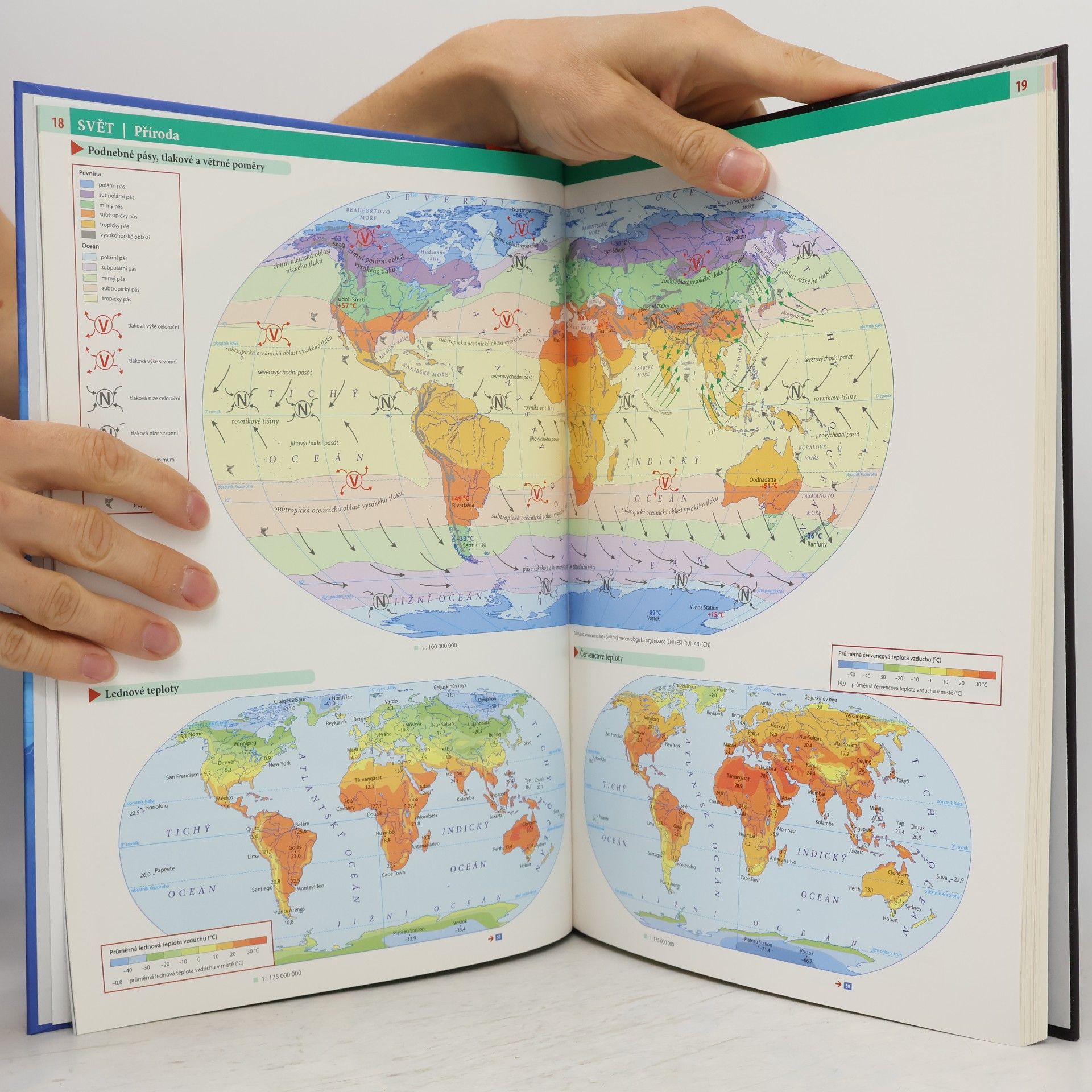 Collectif d'auteurs Školní atlas světa