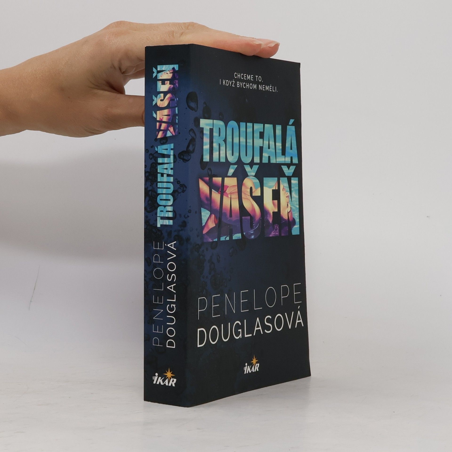Penelope Douglas Troufalá vášeň