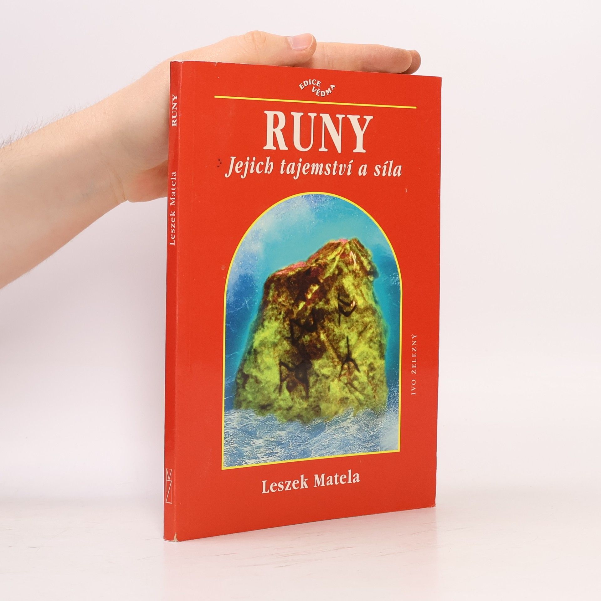 Leszek Matela Runy - jejich tajemství a síla