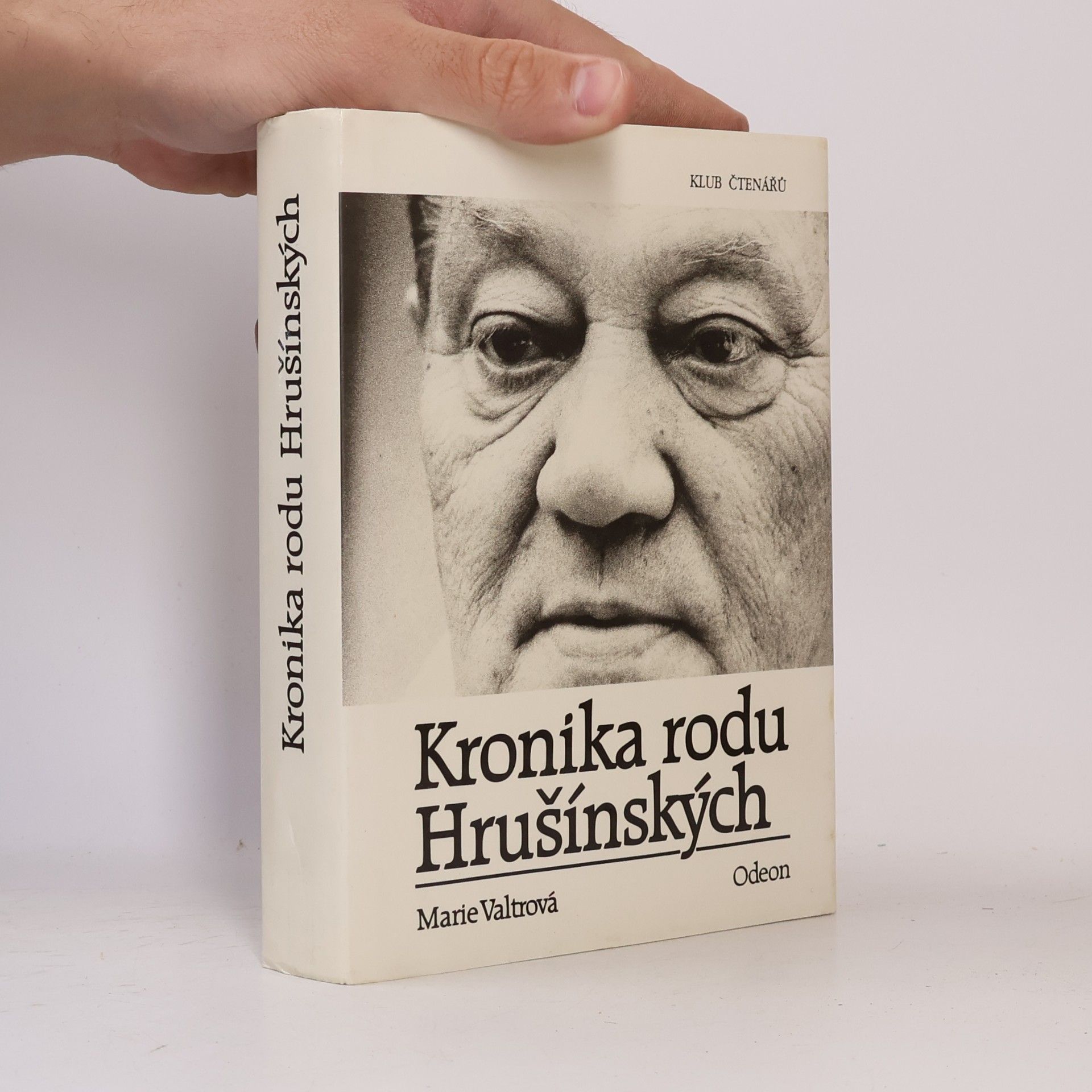 Marie Valtrová Kronika rodu Hrušínských
