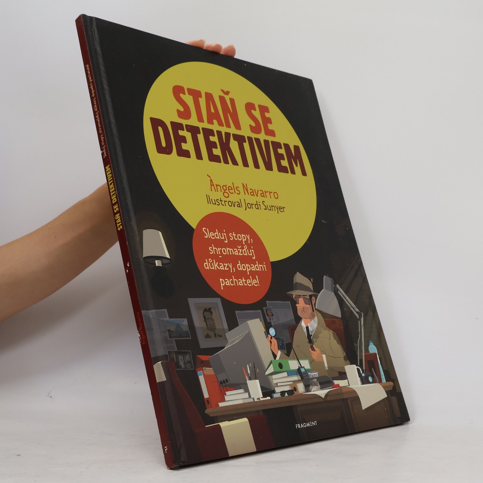 Àngels Navarro Staň se detektivem