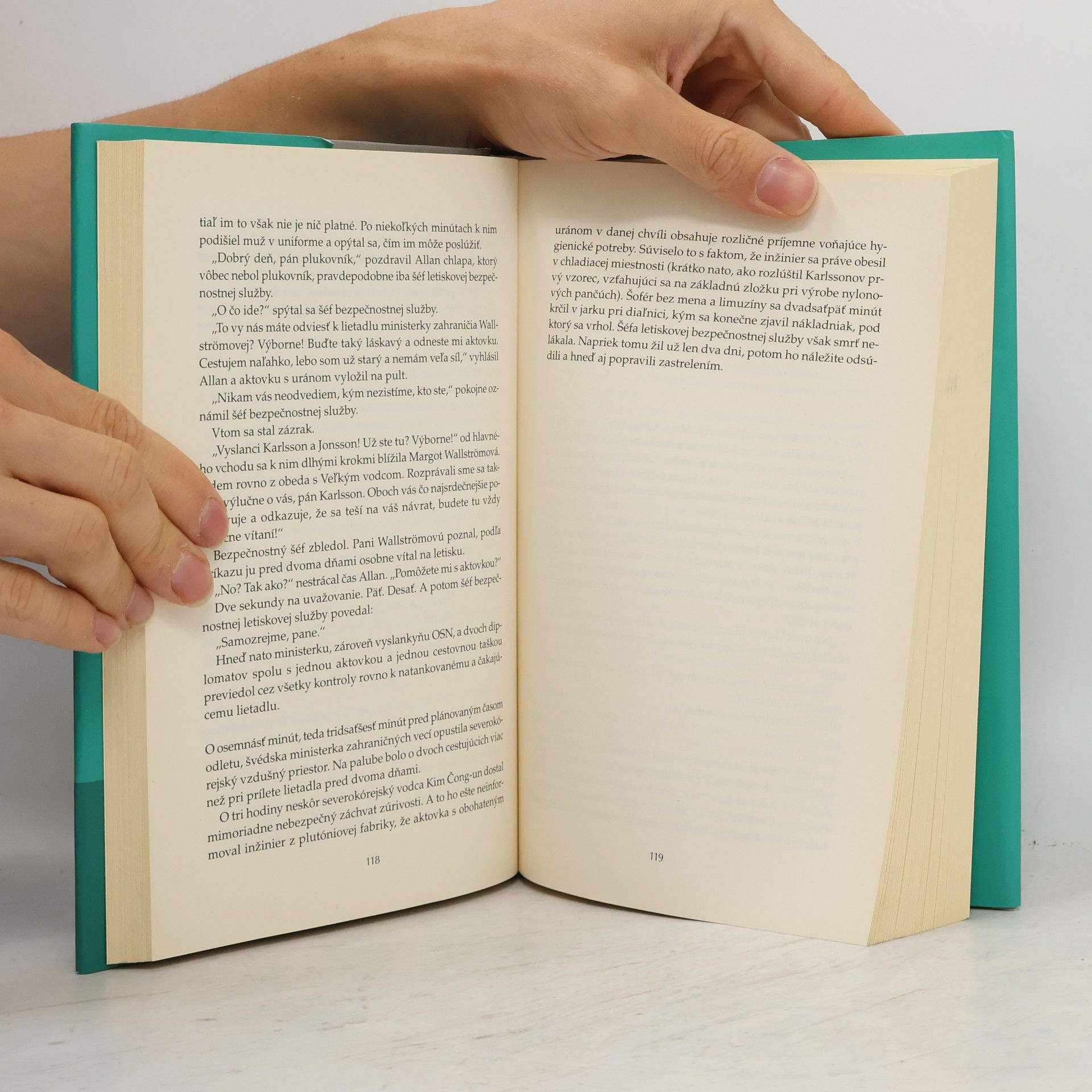 Jonas Jonasson Stojedenročný starček, ktorý sa obával, že priveľa myslí