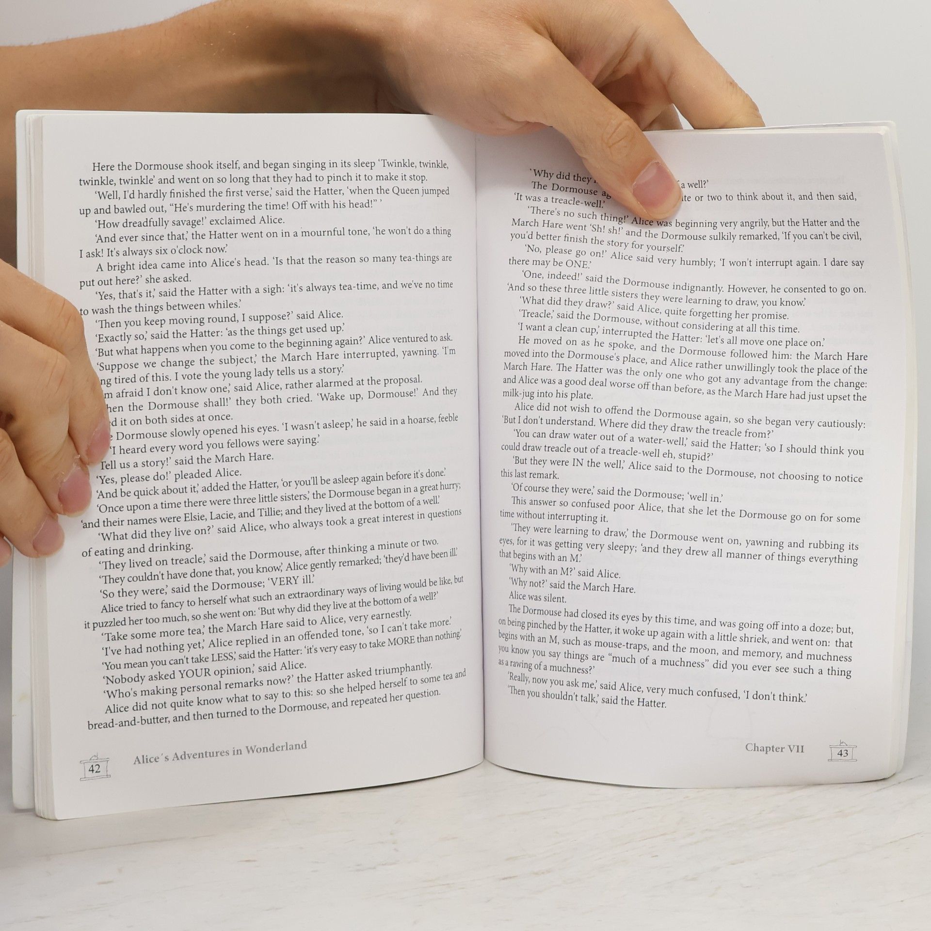 Lewis Carroll Alice's Adventures in Wonderland
