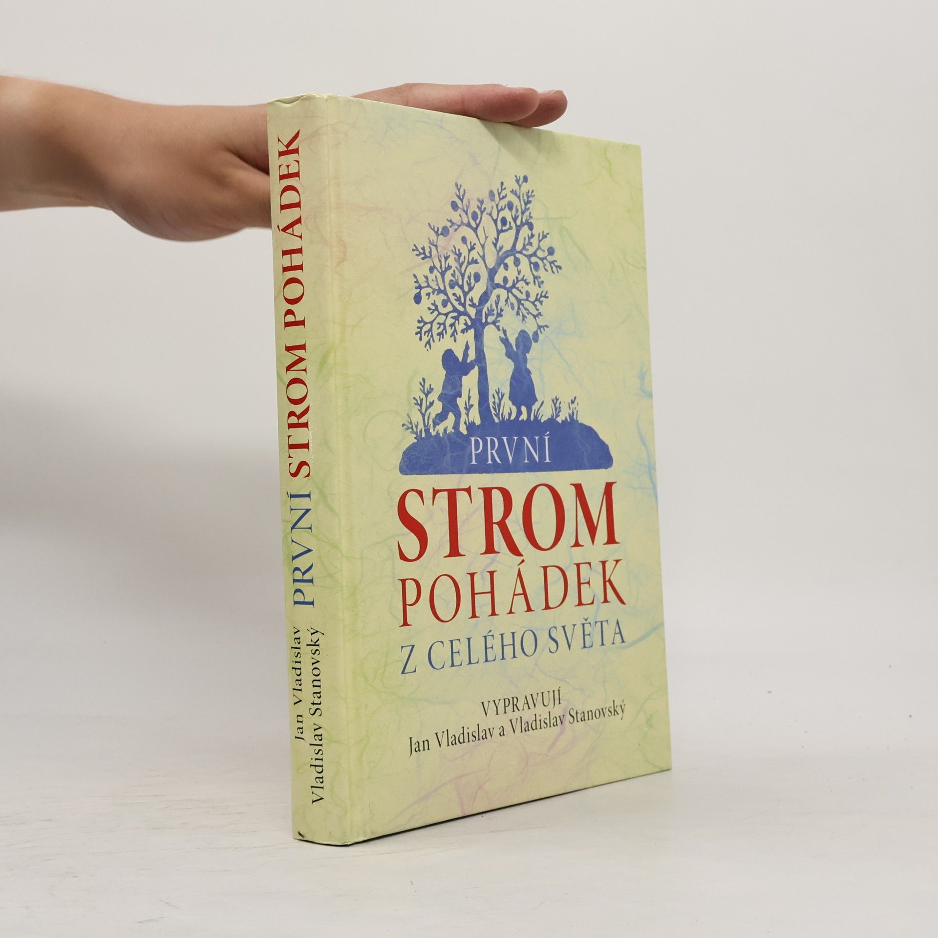 První strom pohádek z celého světa