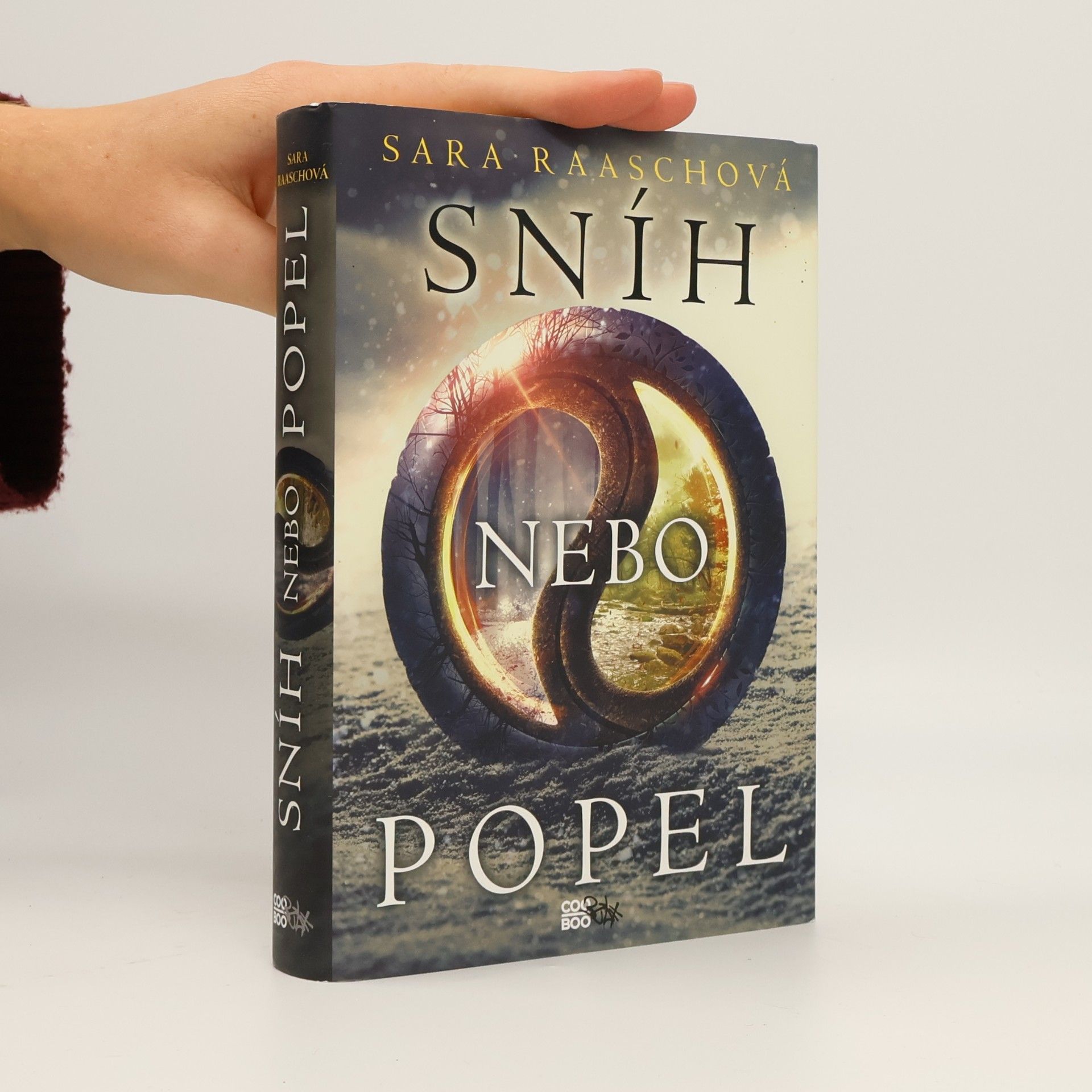 Sara Raash Sníh nebo popel