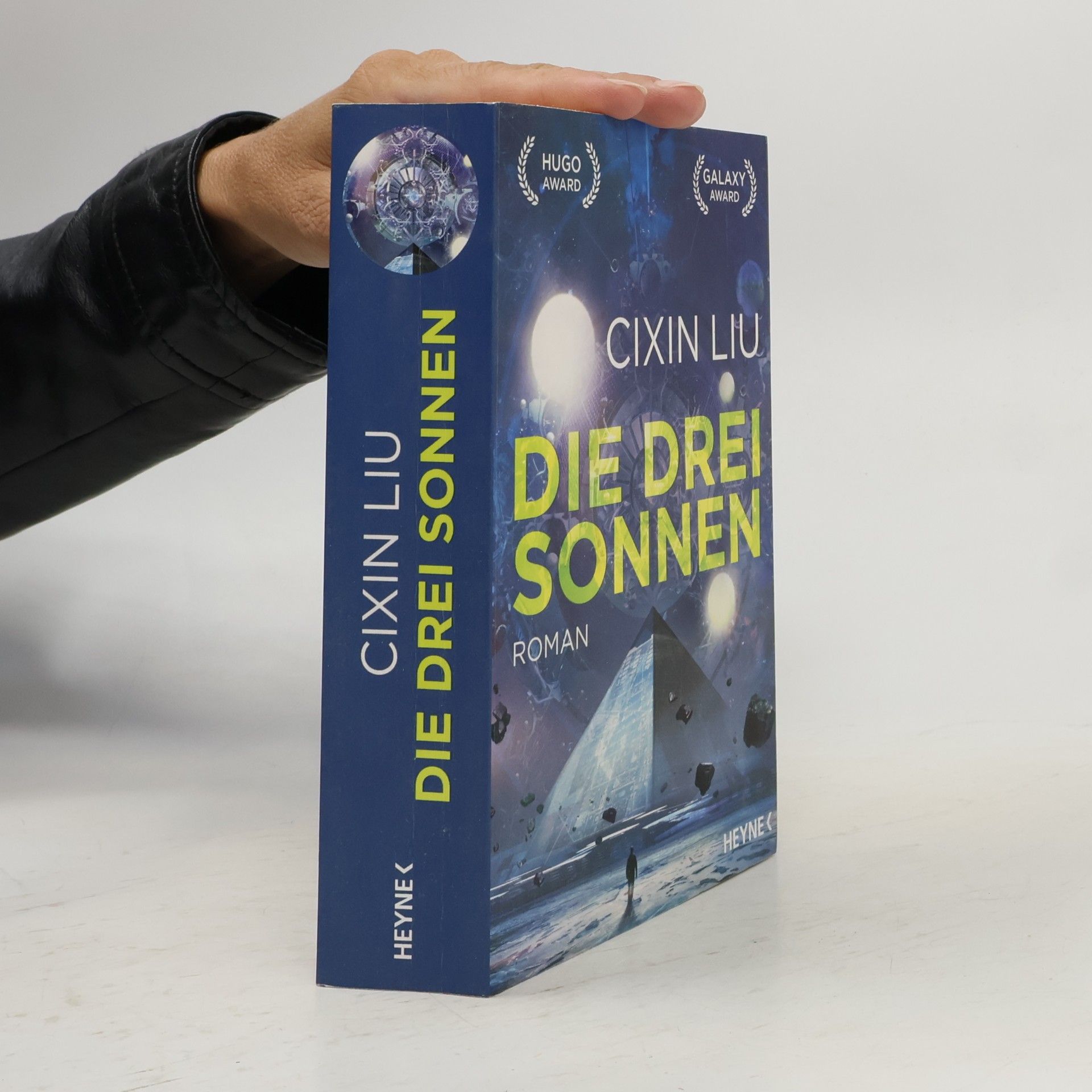Liou Cch’-sin Die Drei Sonnen