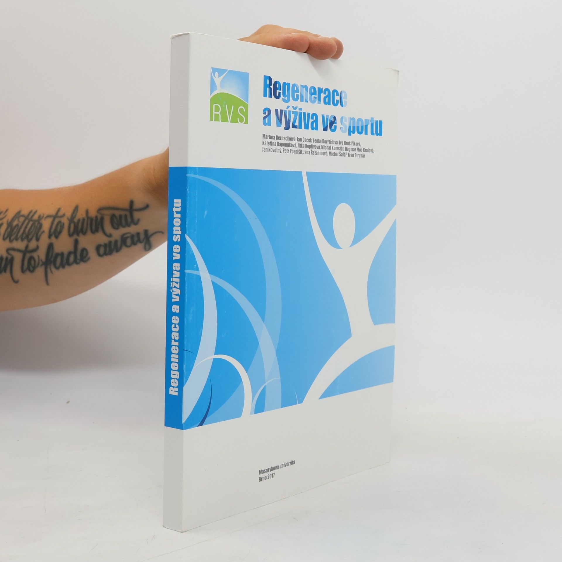 Various authors Regenerace a výživa ve sportu