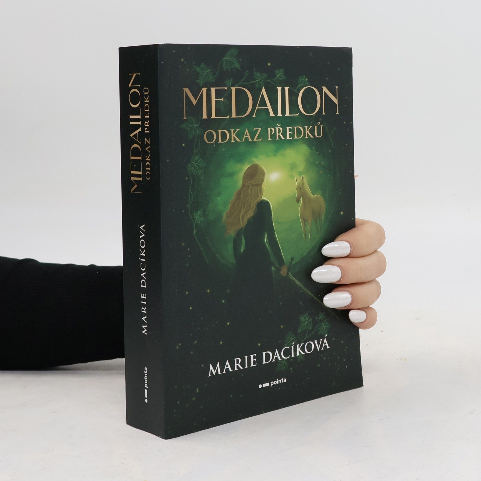 Marie Dacíková Medailon: Odkaz předků