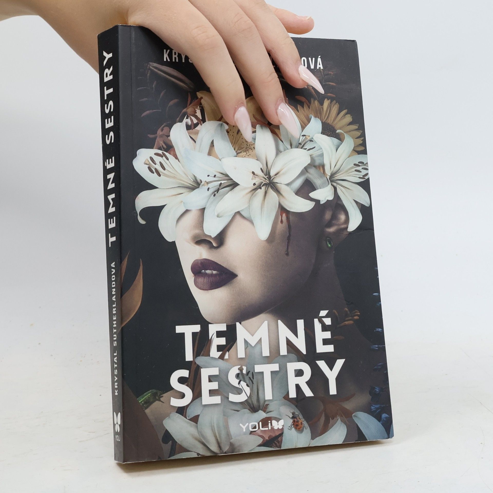 Krystal Sutherland Temné sestry