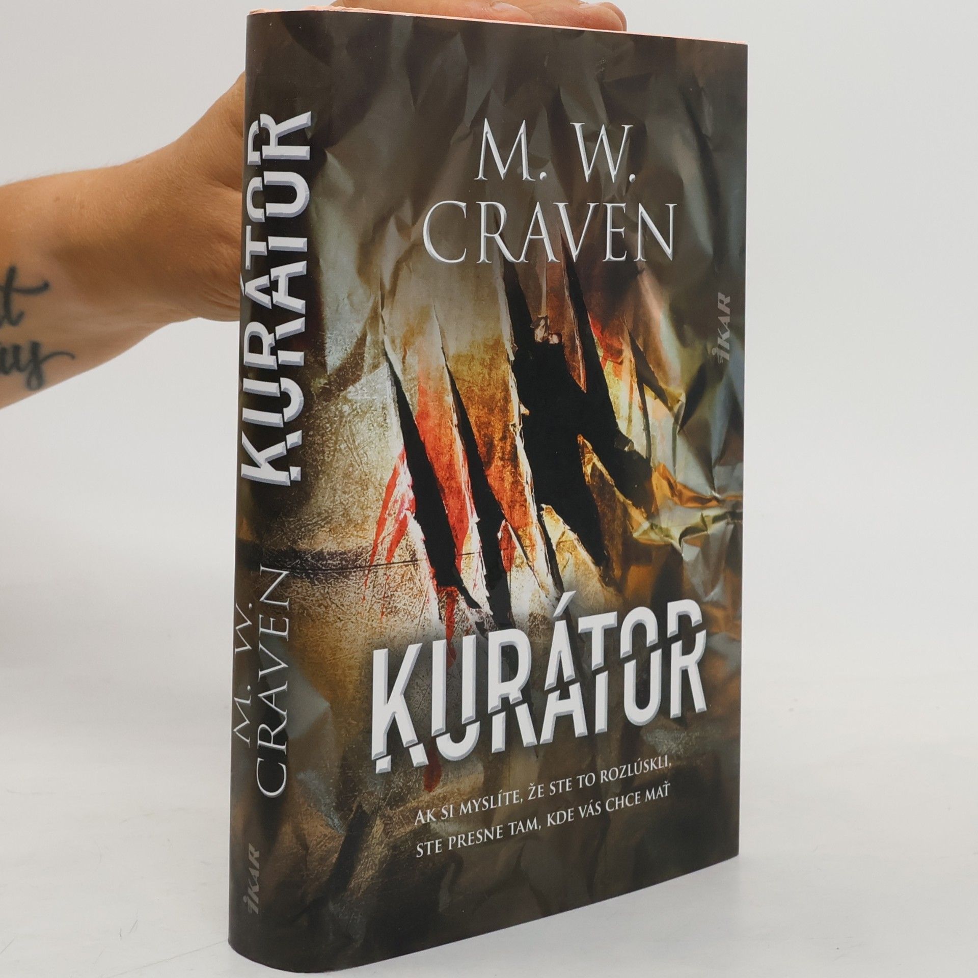 M. W. Craven Kurátor