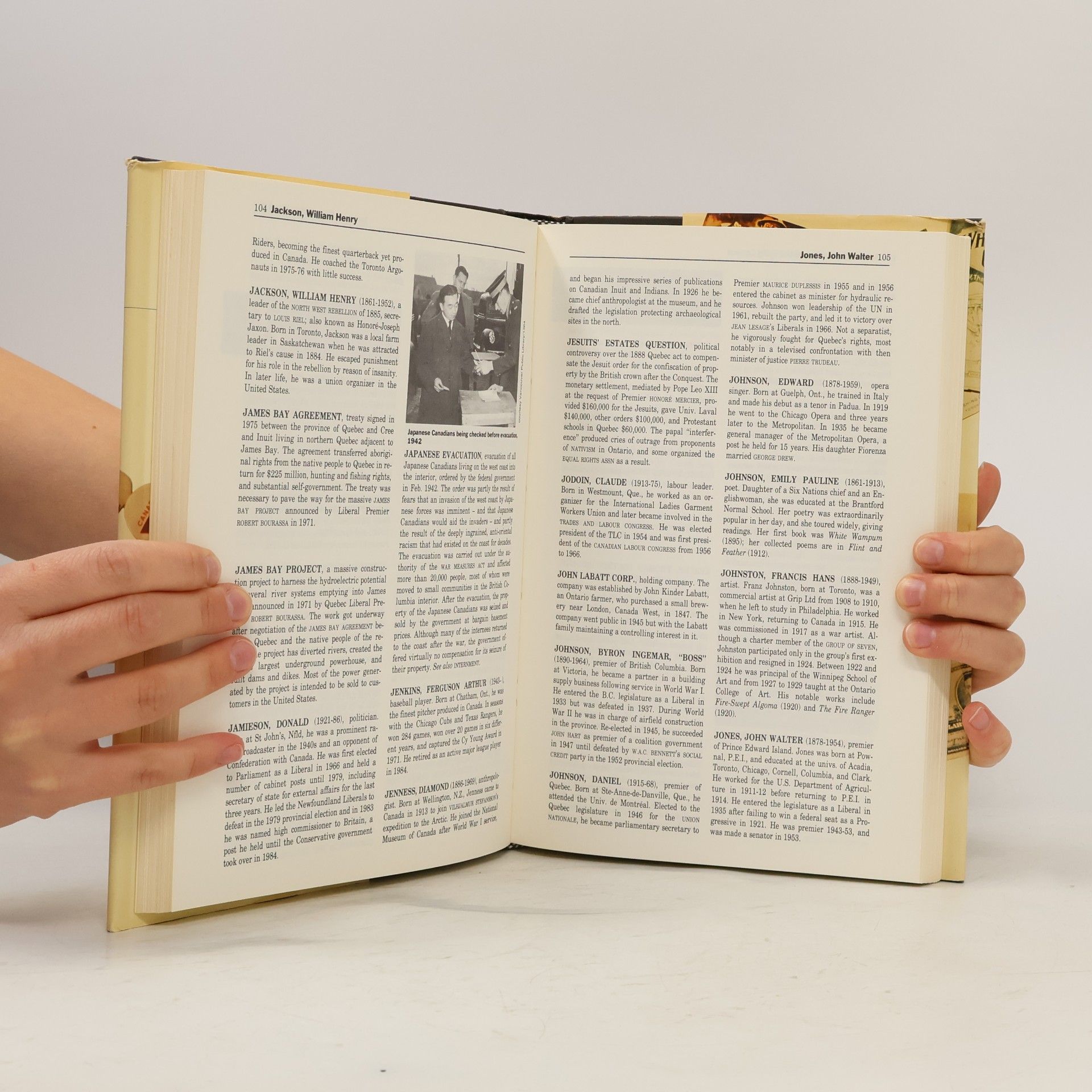 David Jay Bercuson The Collins dictionary of Canadian history
