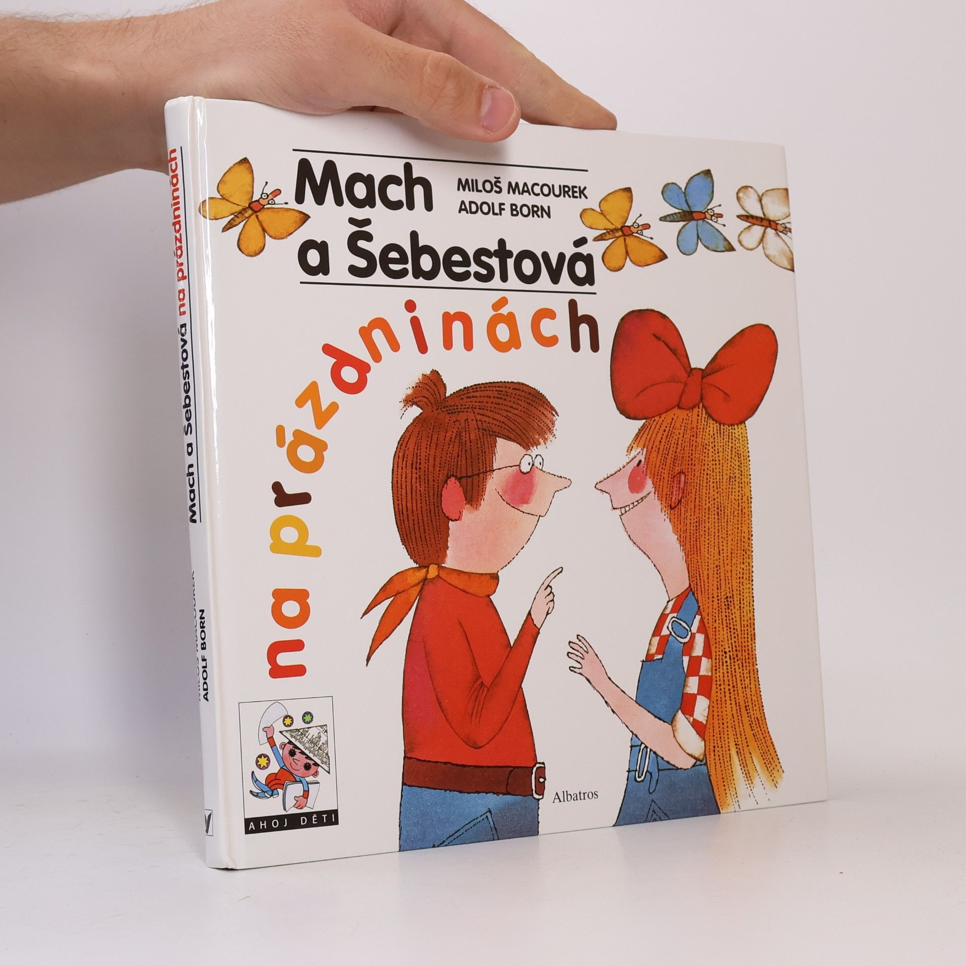 Miloš Macourek Mach a Šebestová na prázdninách